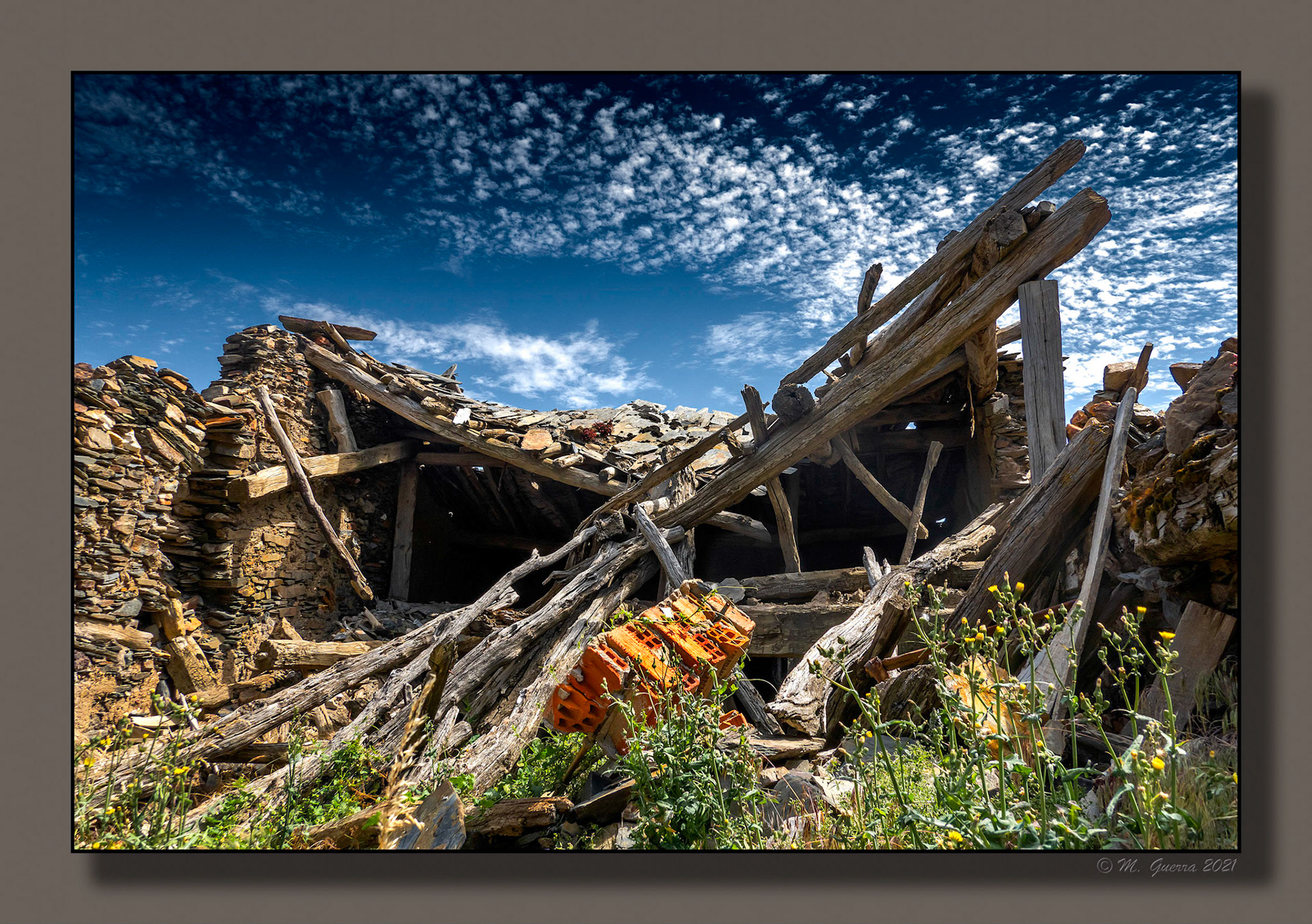 Casa en ruinas en el Muyo