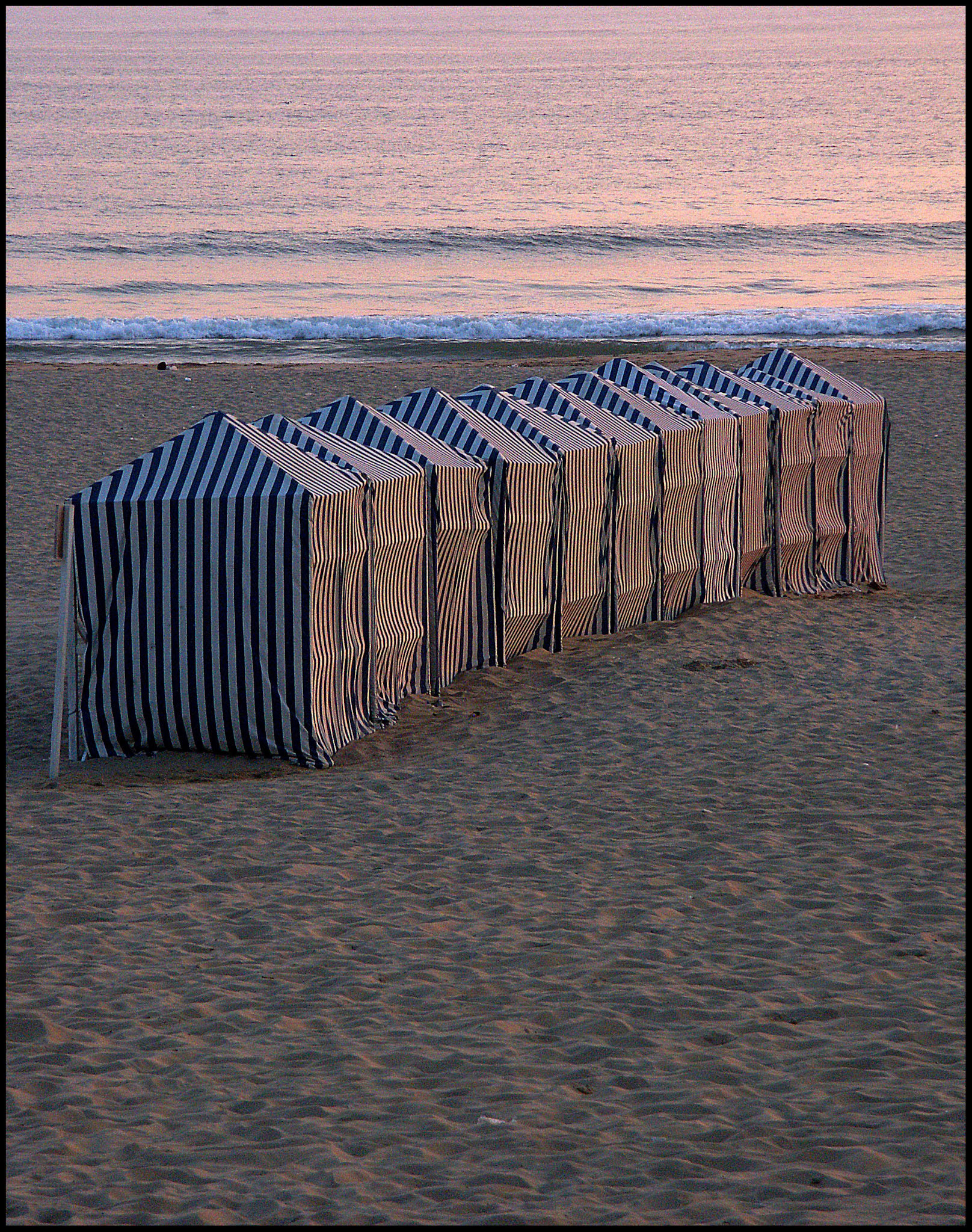 Casetas de baño en Matosinhos. Ampliar. 100ASA
