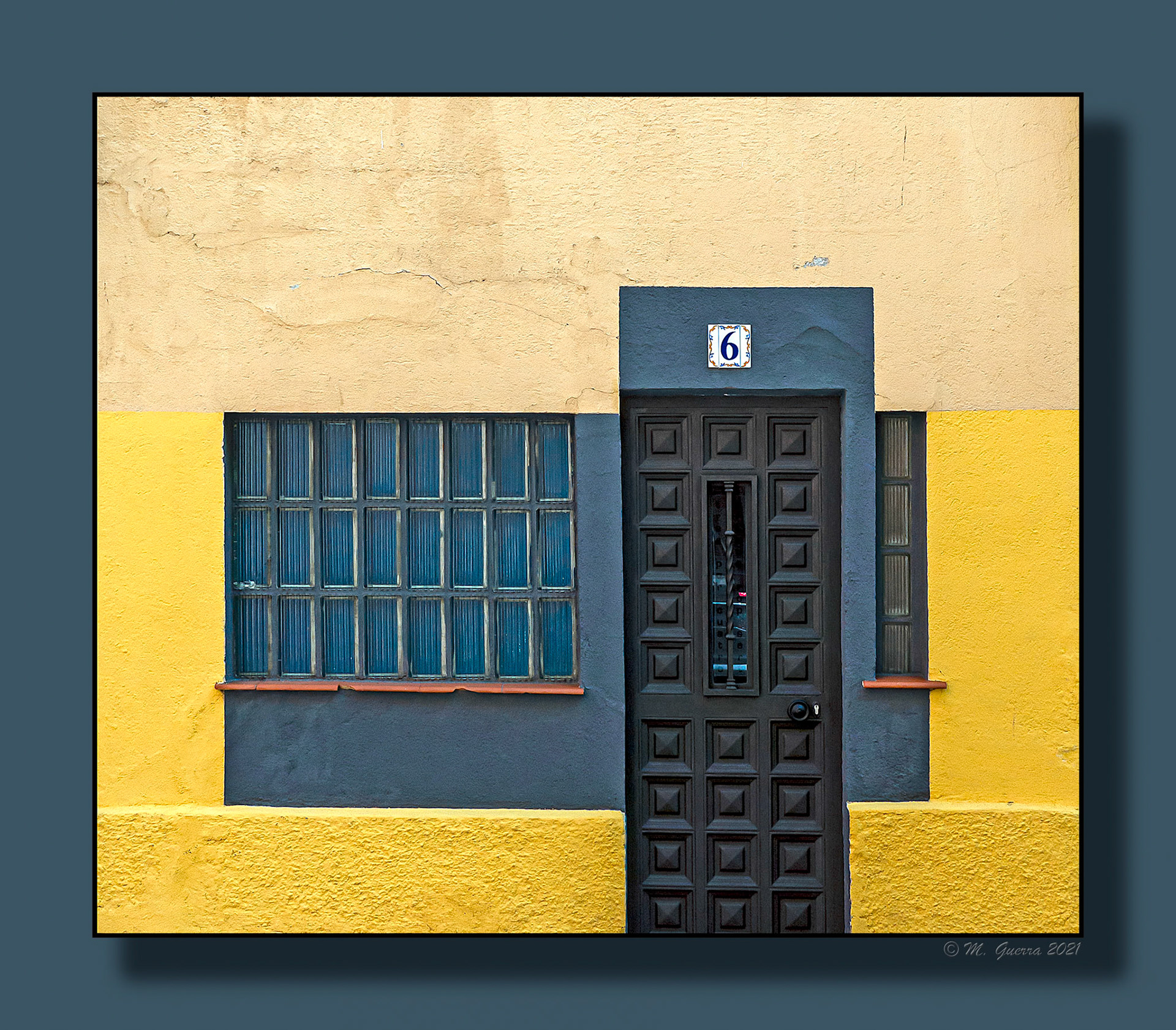 Portal a pie de calle. 100ASA