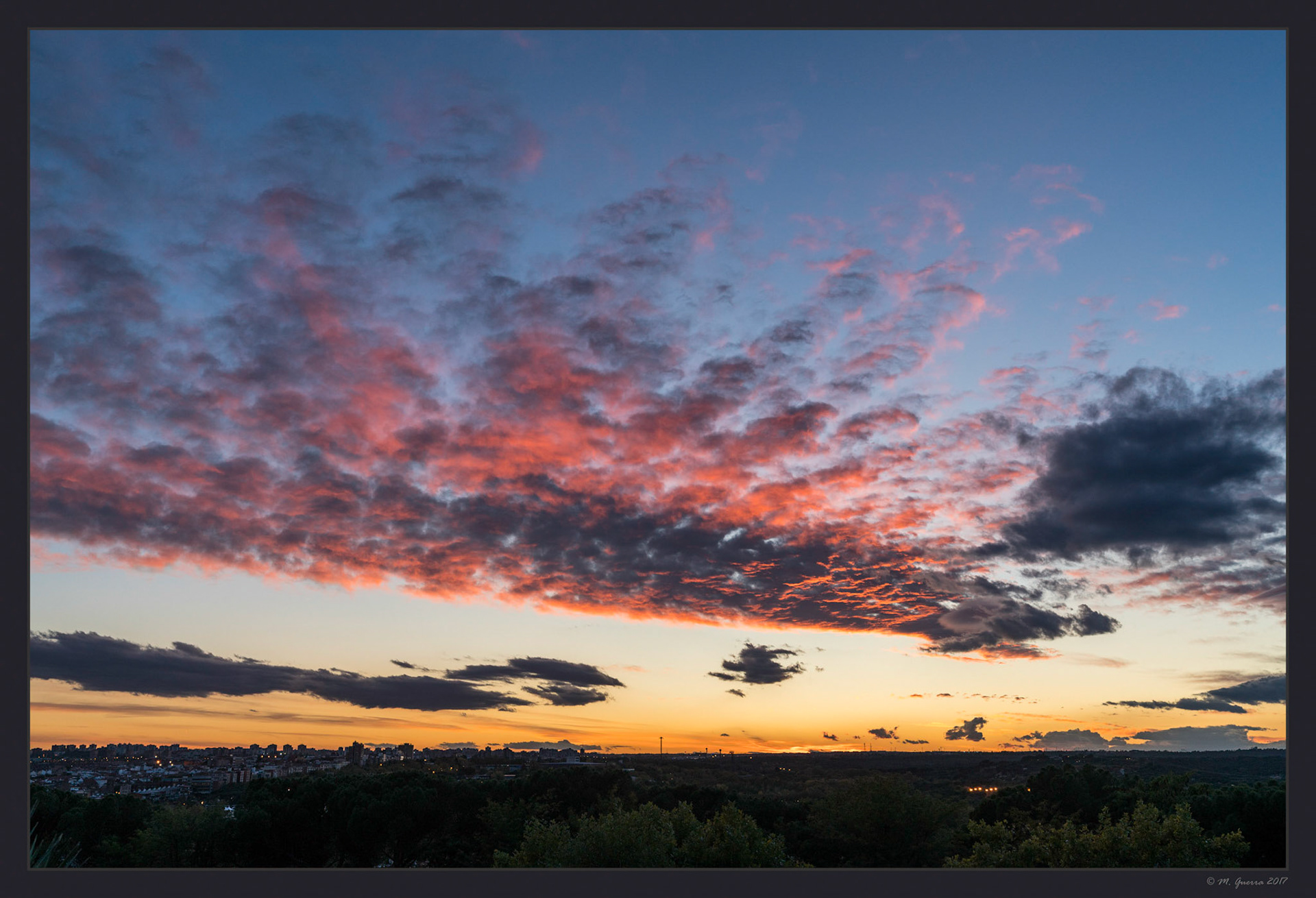 Atardecer en el templo de Debod. Ampliar