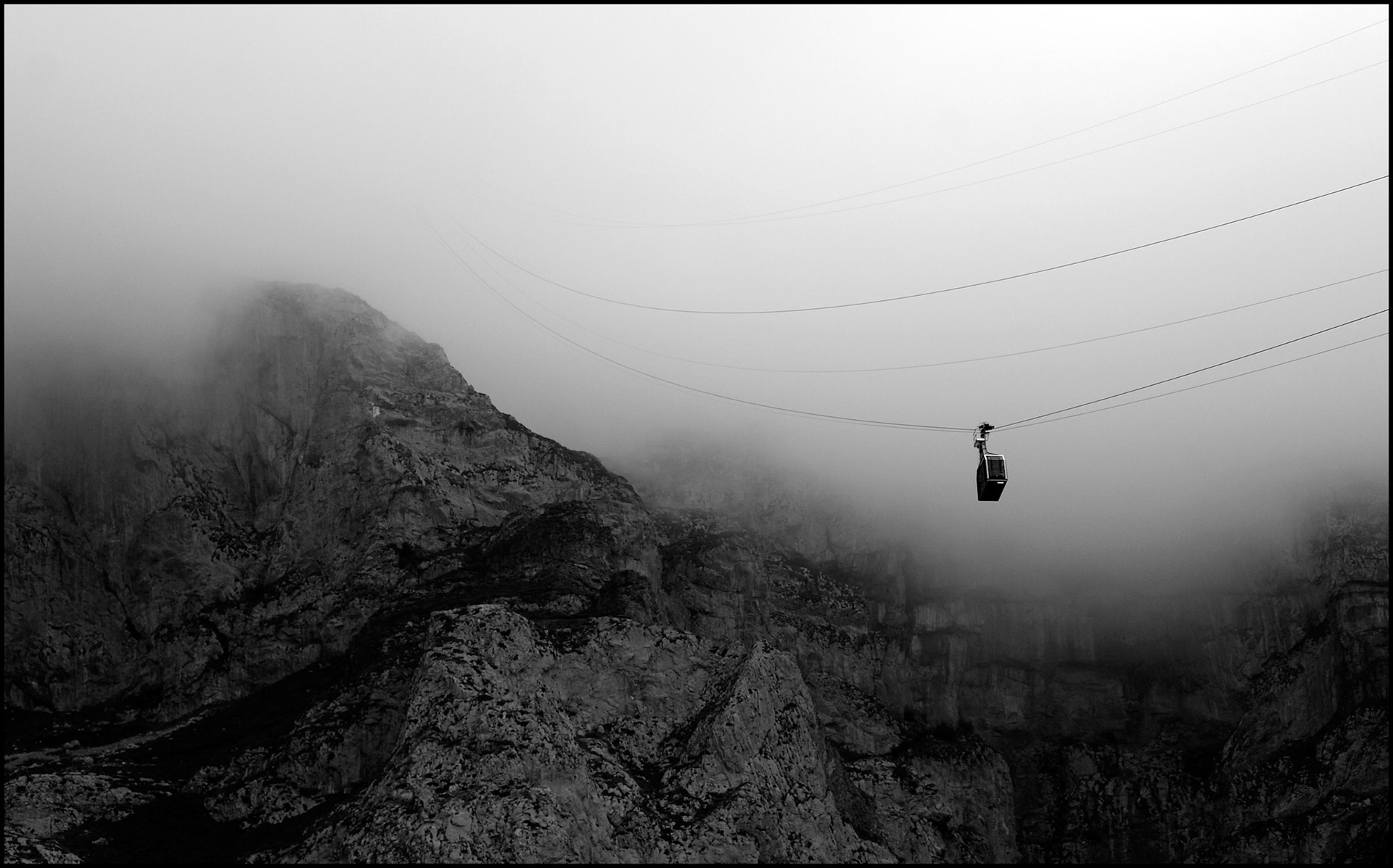 El teleférico de Fuente De en los Picos de Europa. Ampliar. 100ASA