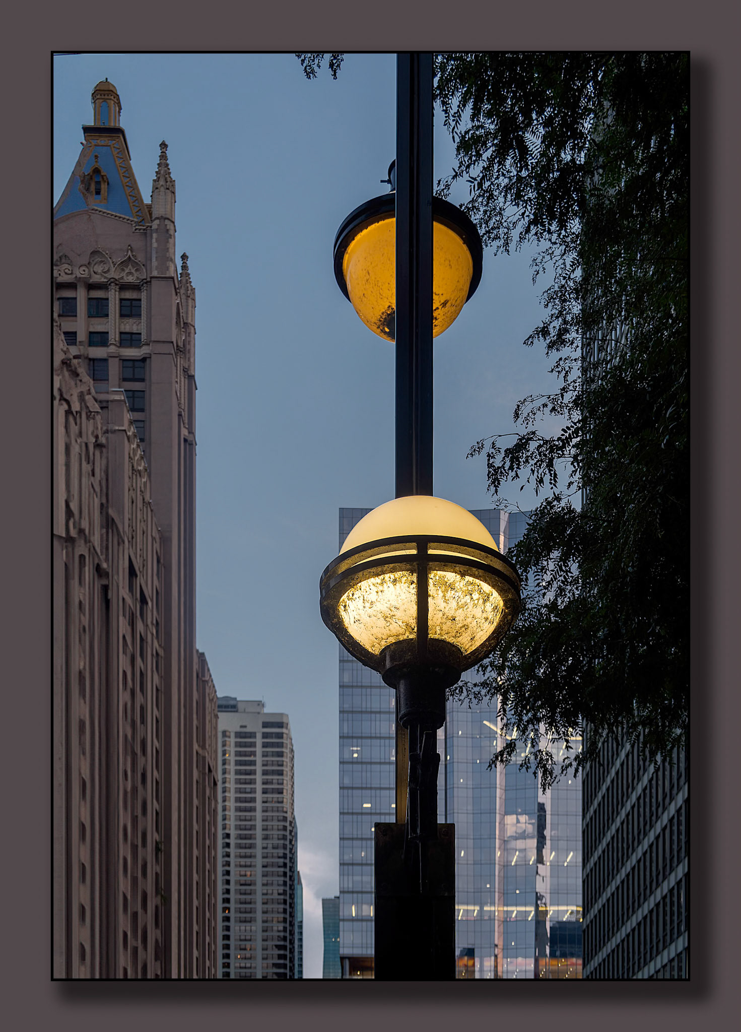 Farola encendida en Chicago. 100ASA