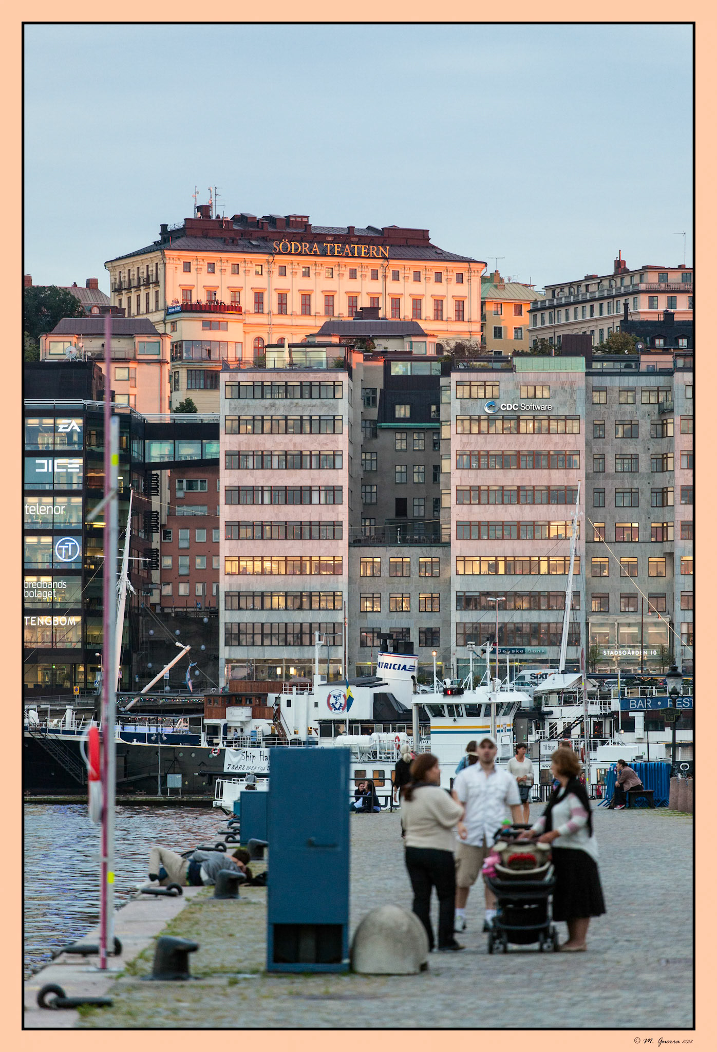 El barrio de Södermalm en Estocolmo desde Gamla Stan. Ampliar