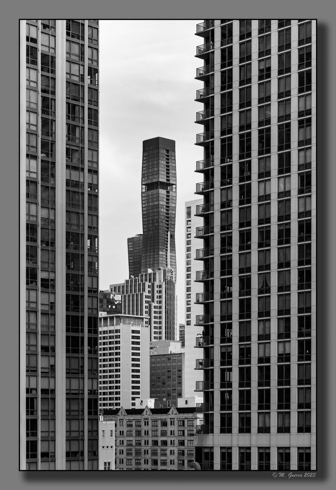 Torre St. Regis o Wanda Vista en Chicago. 100ASA