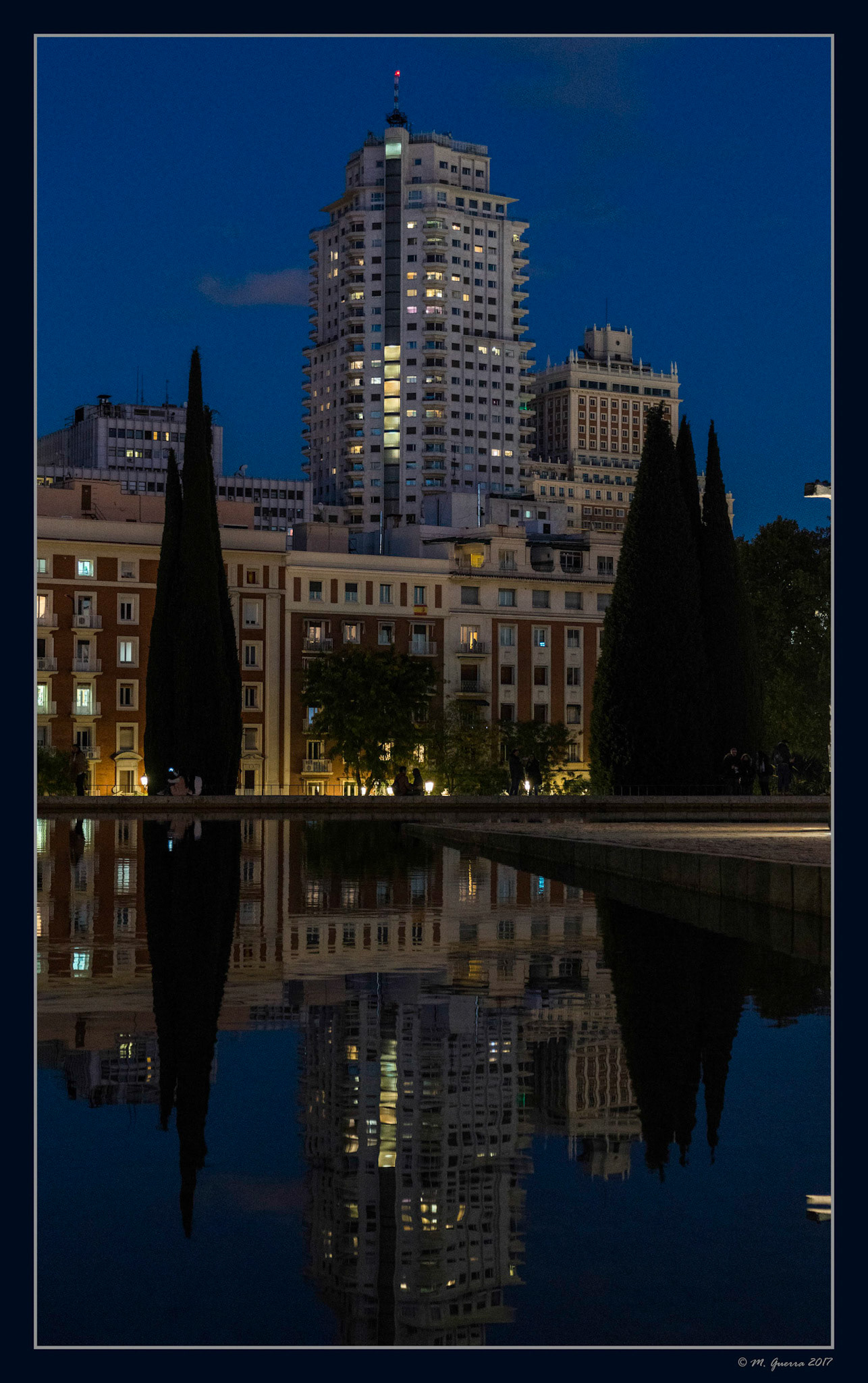 La plaza de España desde el templo de Debod. Ampliar