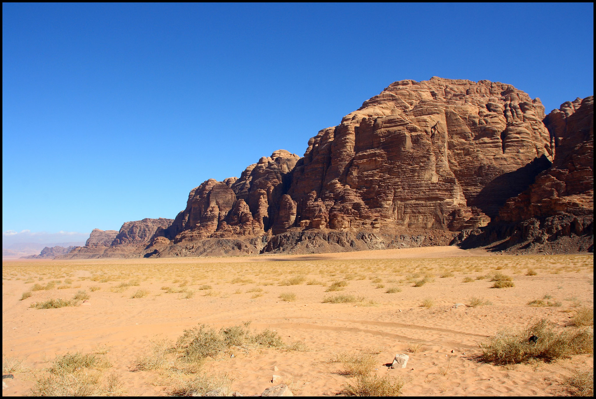 El desierto de Wadi Rum. Ampliar. 100ASA