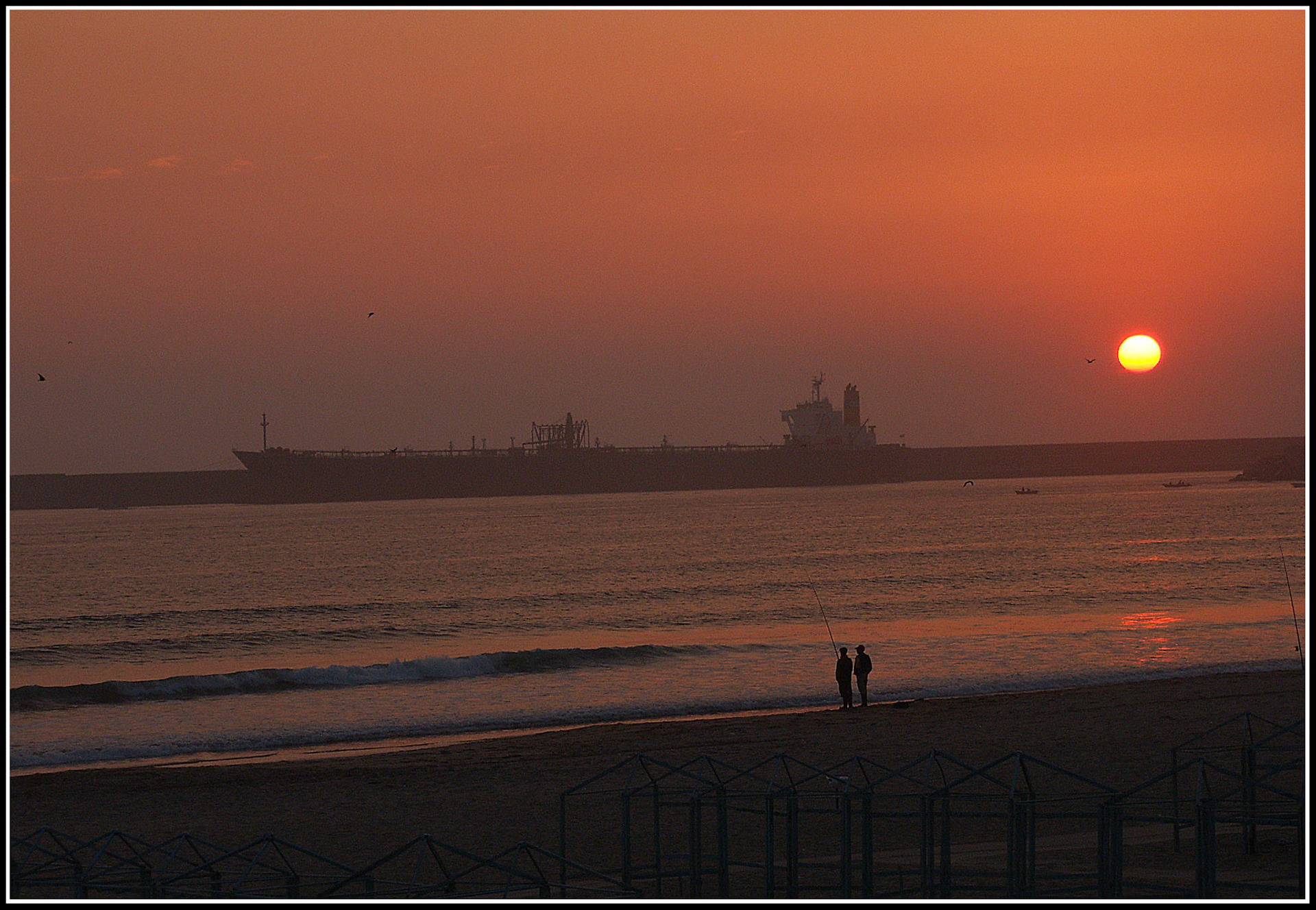 Atardecer en la playa de Matosinhos. Ampliar. 100ASA