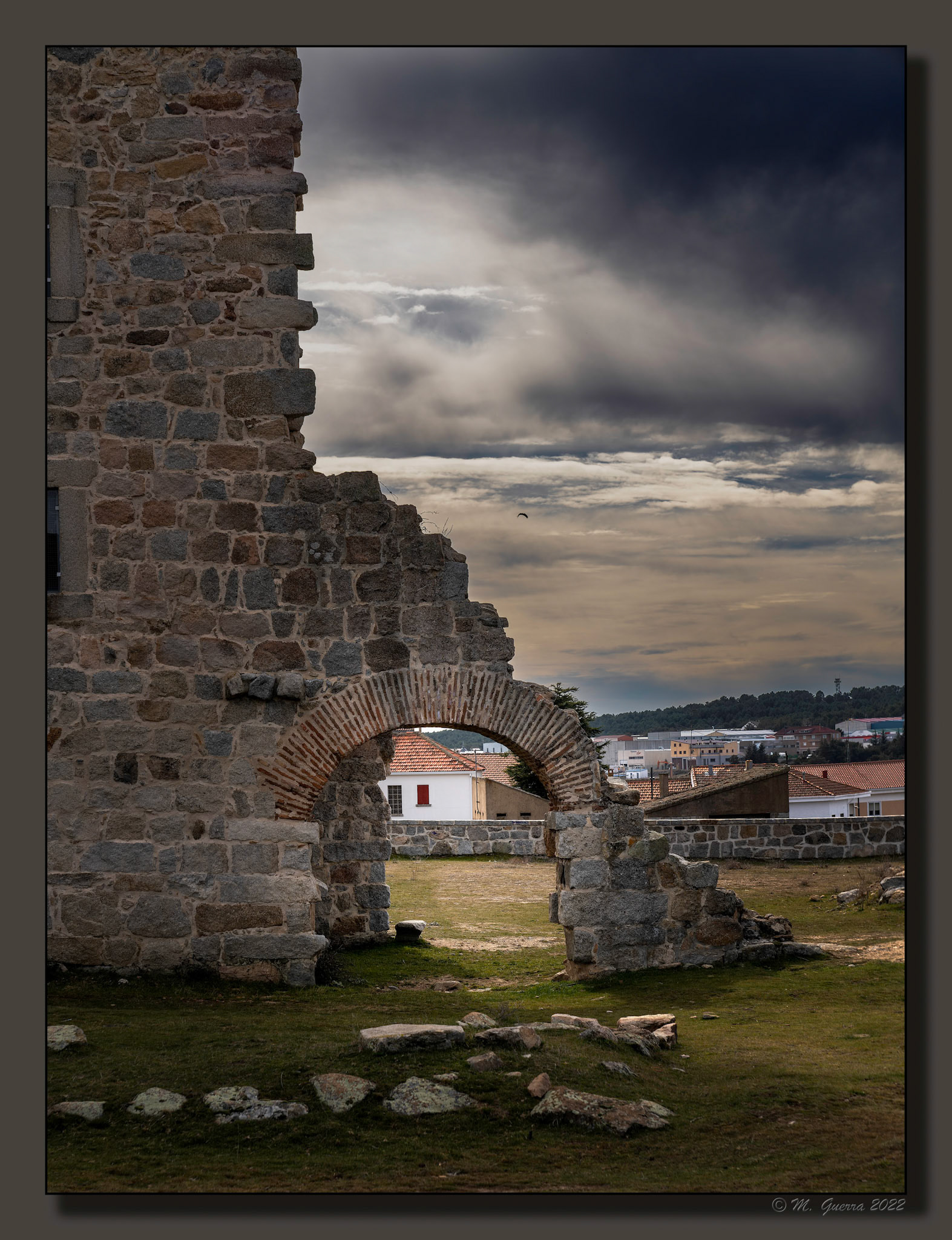 Iglesia o ermita en Las Navas del Marqués. 100ASA