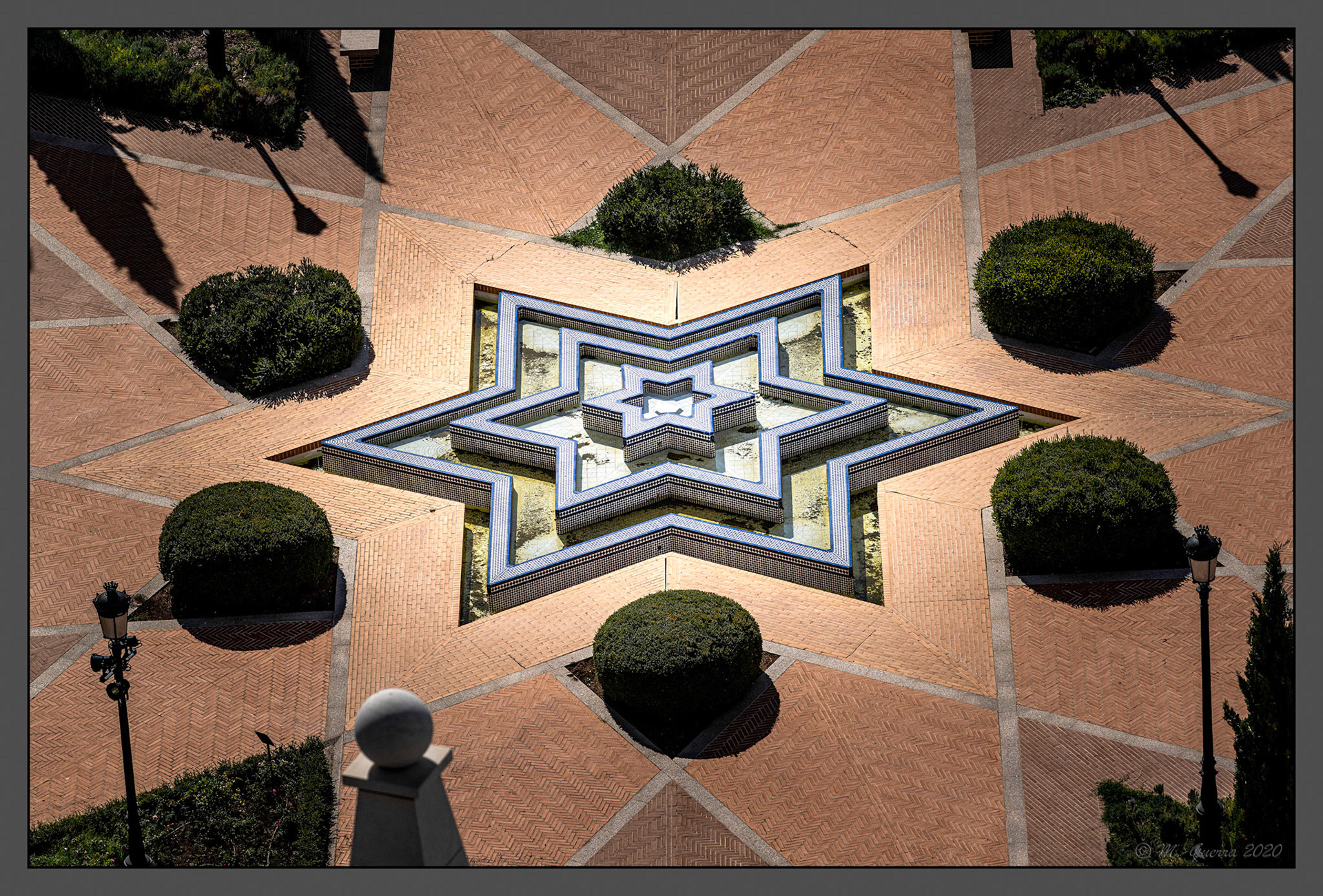 Estrella en el parque del Emir Mohamed. Ampliar