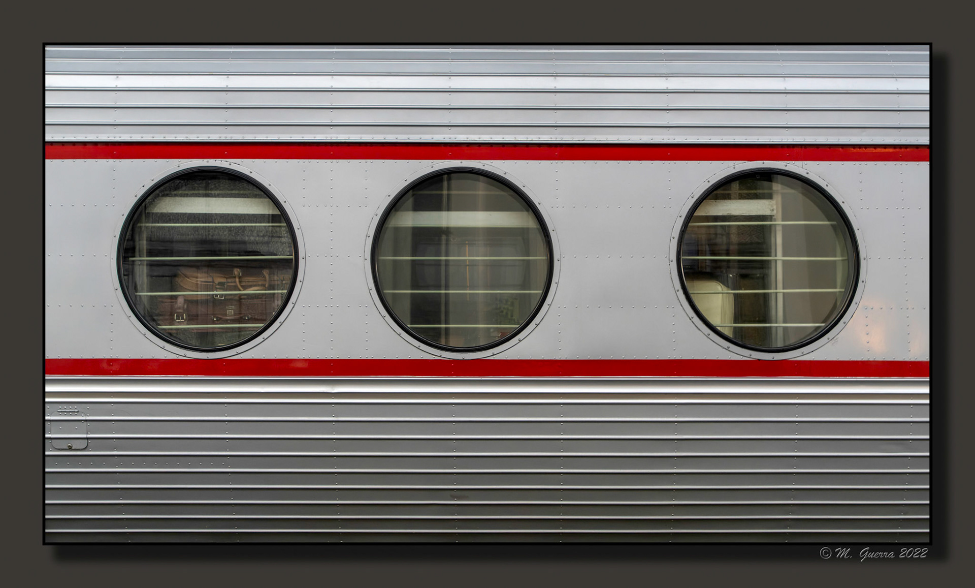 Un tren Talgo en el Museo del Ferrocarril. 100ASA