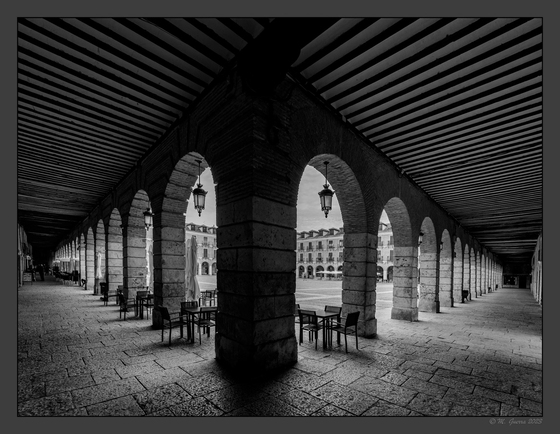 Soportales de la Plaza Mayor de Ocaña. 100ASA