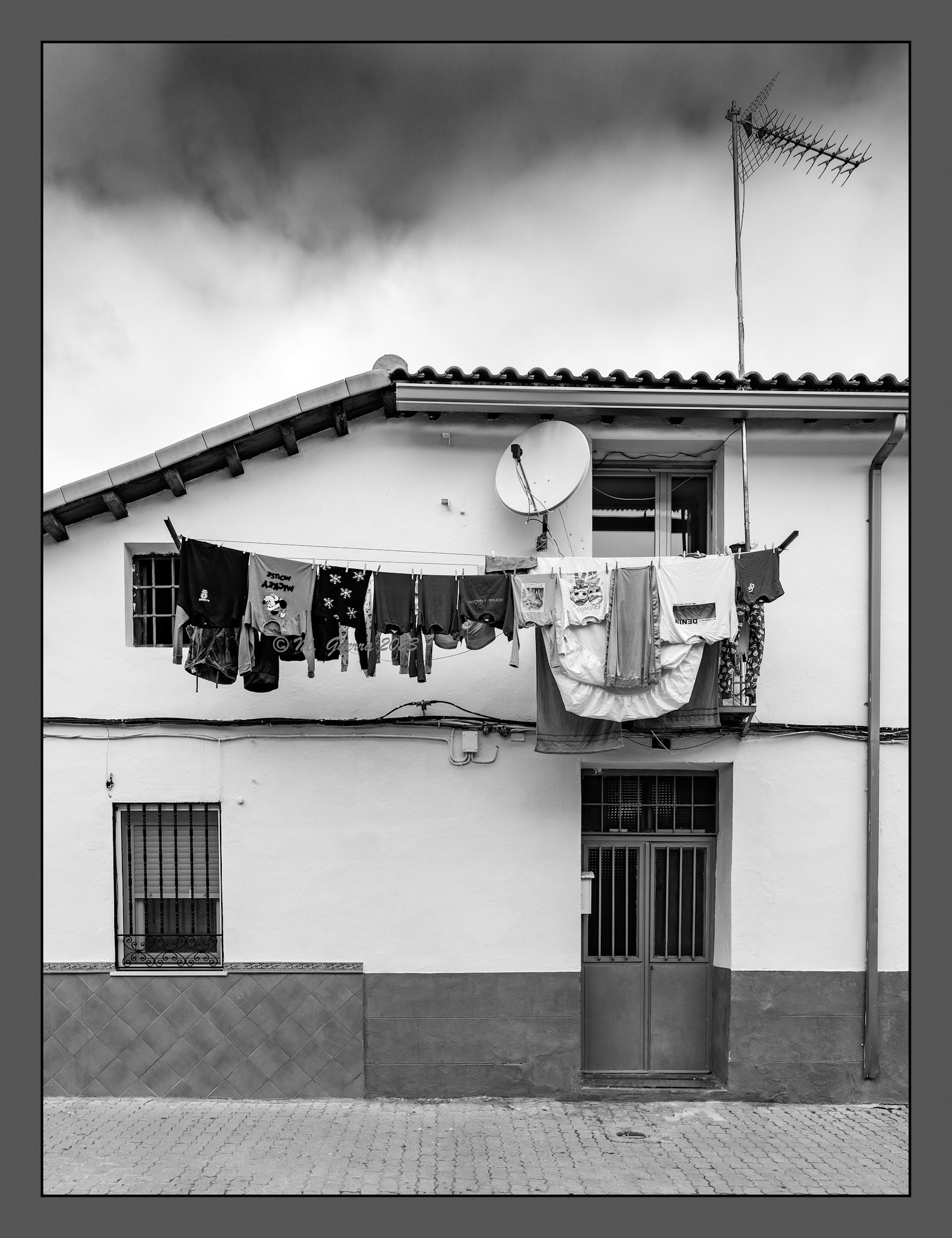 Casa con ropa tendida en Torrejón de Ardoz. 100ASA