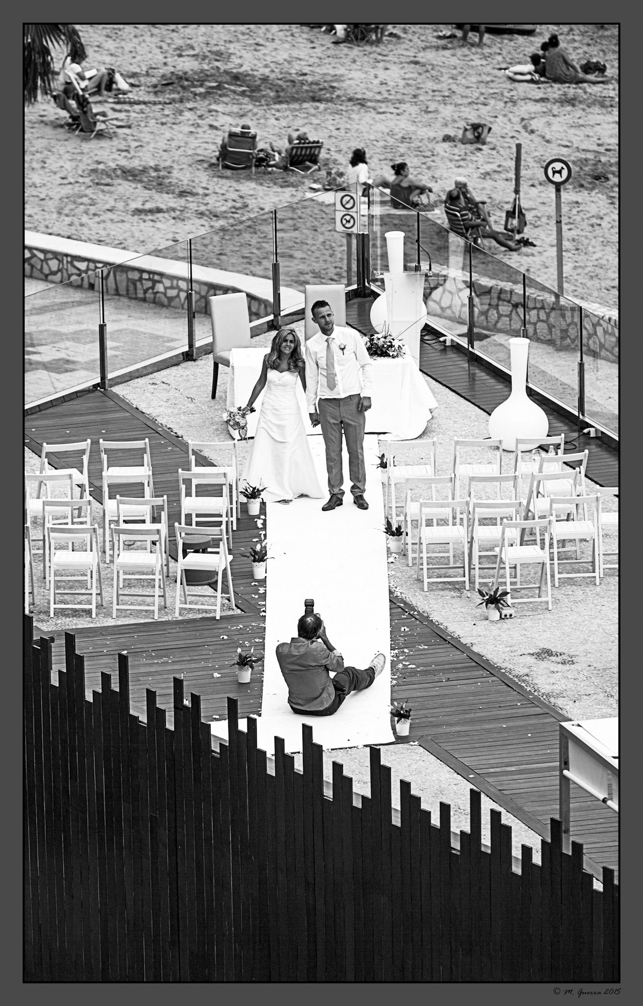 Boda en la playa de Poniente de Calpe. Ampliar