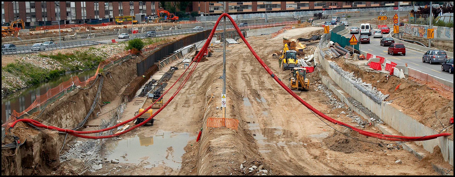 La carretera de circunvalación M-30 de Madrid en obras. Ampliar