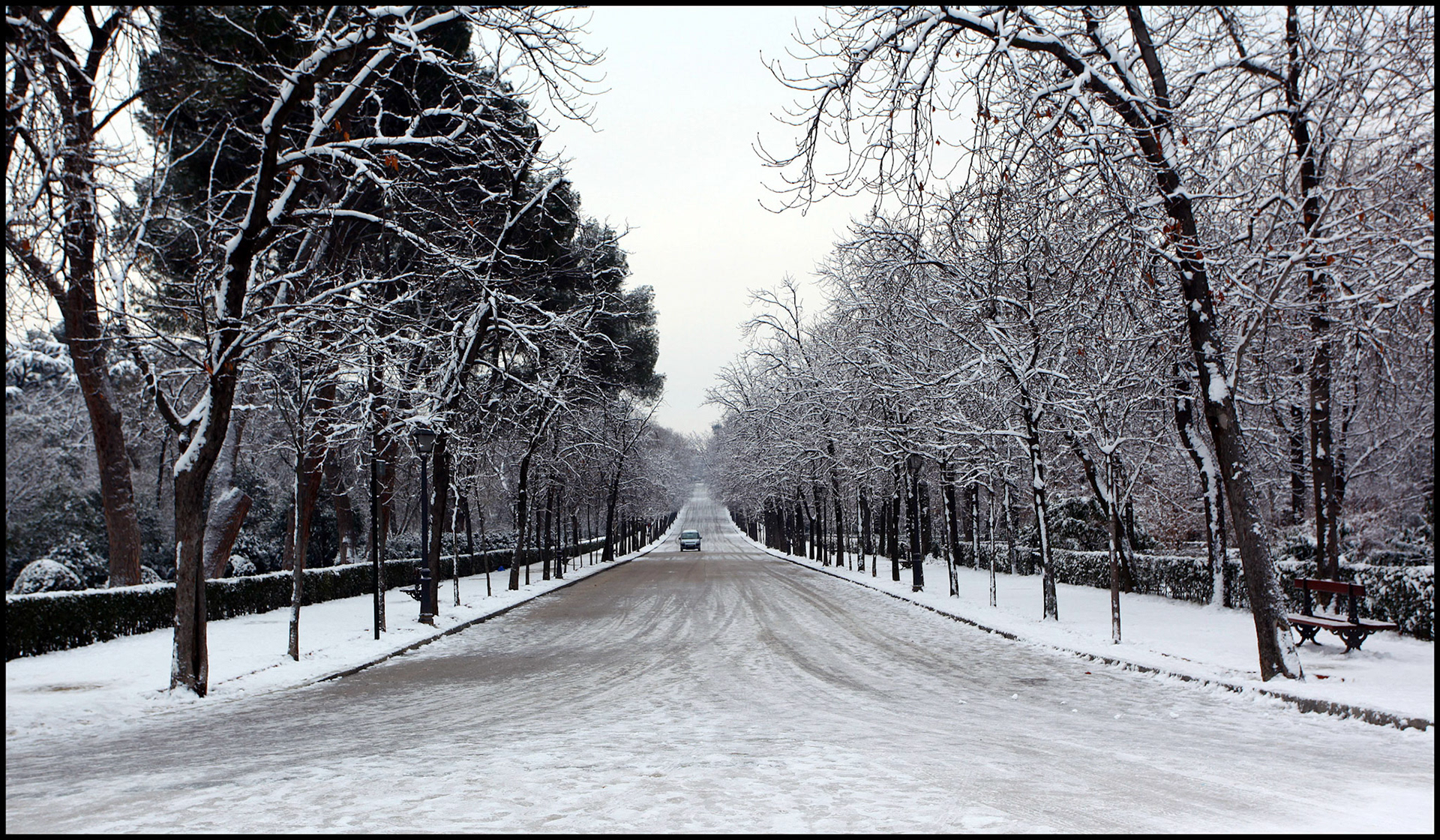 El parque del Retiro de Madrid con nieve. Ampliar. Shutterstock posible. iStock posible