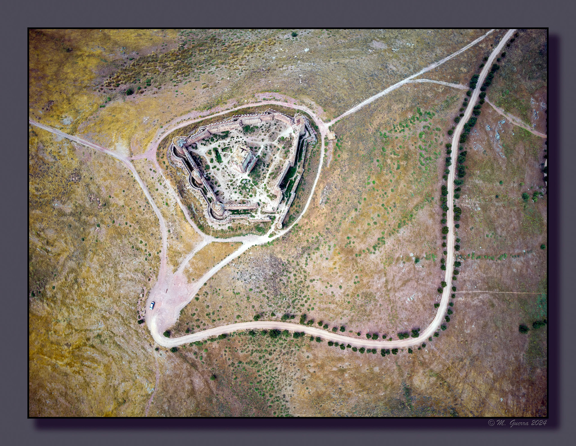El castillo de Almonacid de Toledo desde el dron