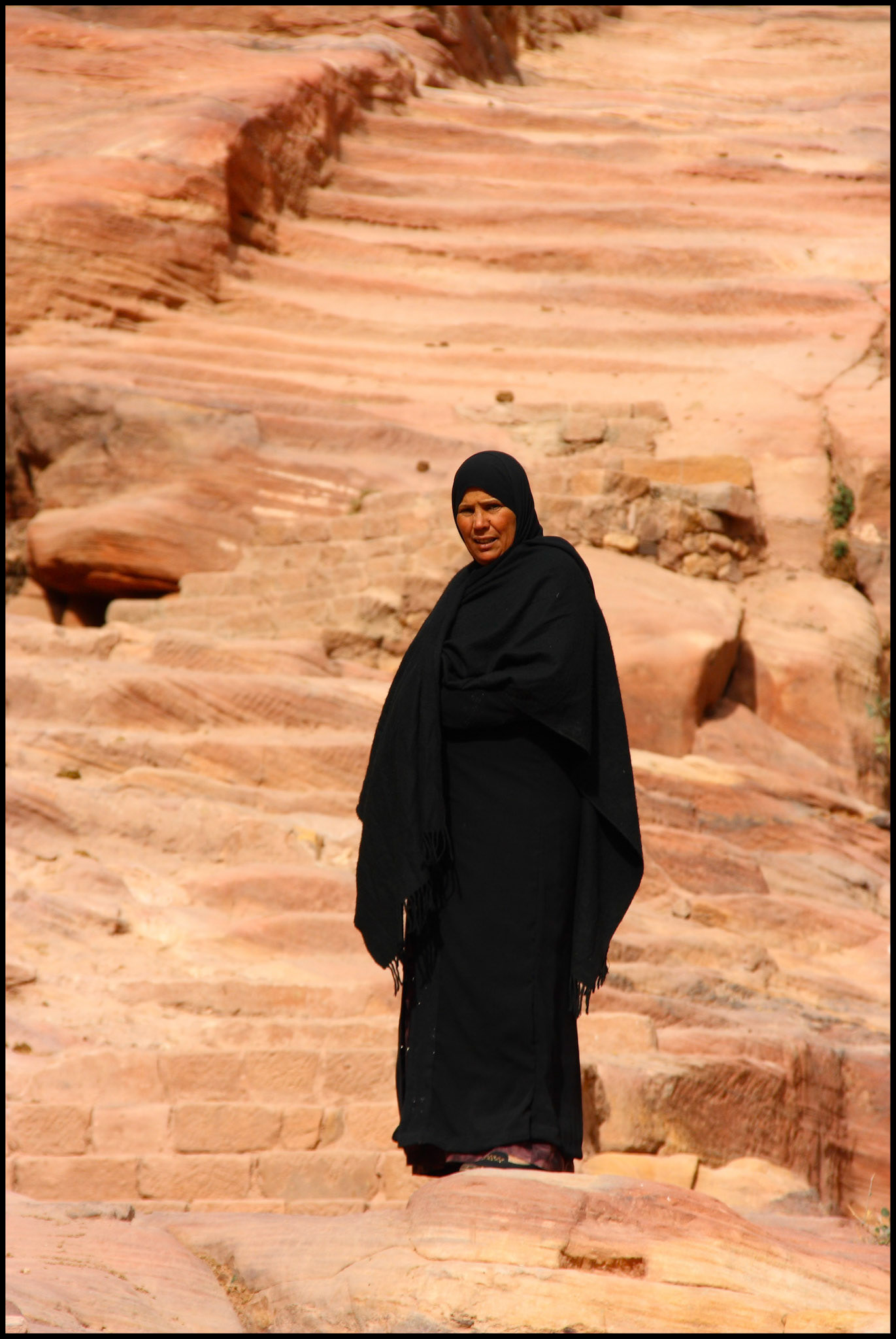 Mujer beduina en Petra. Ampliar