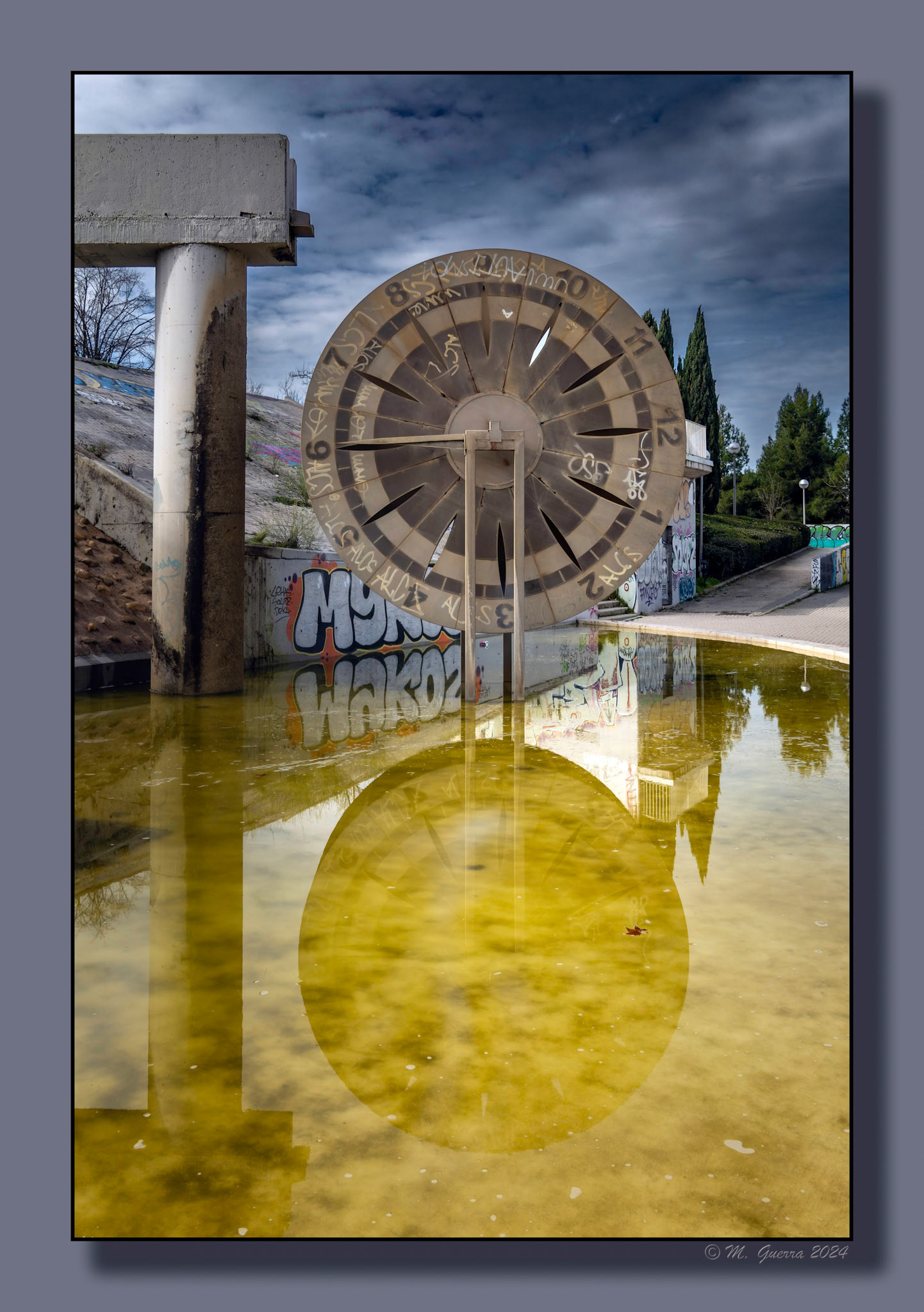Molino de agua en el parque de Agustín Rodríguez Sahagún