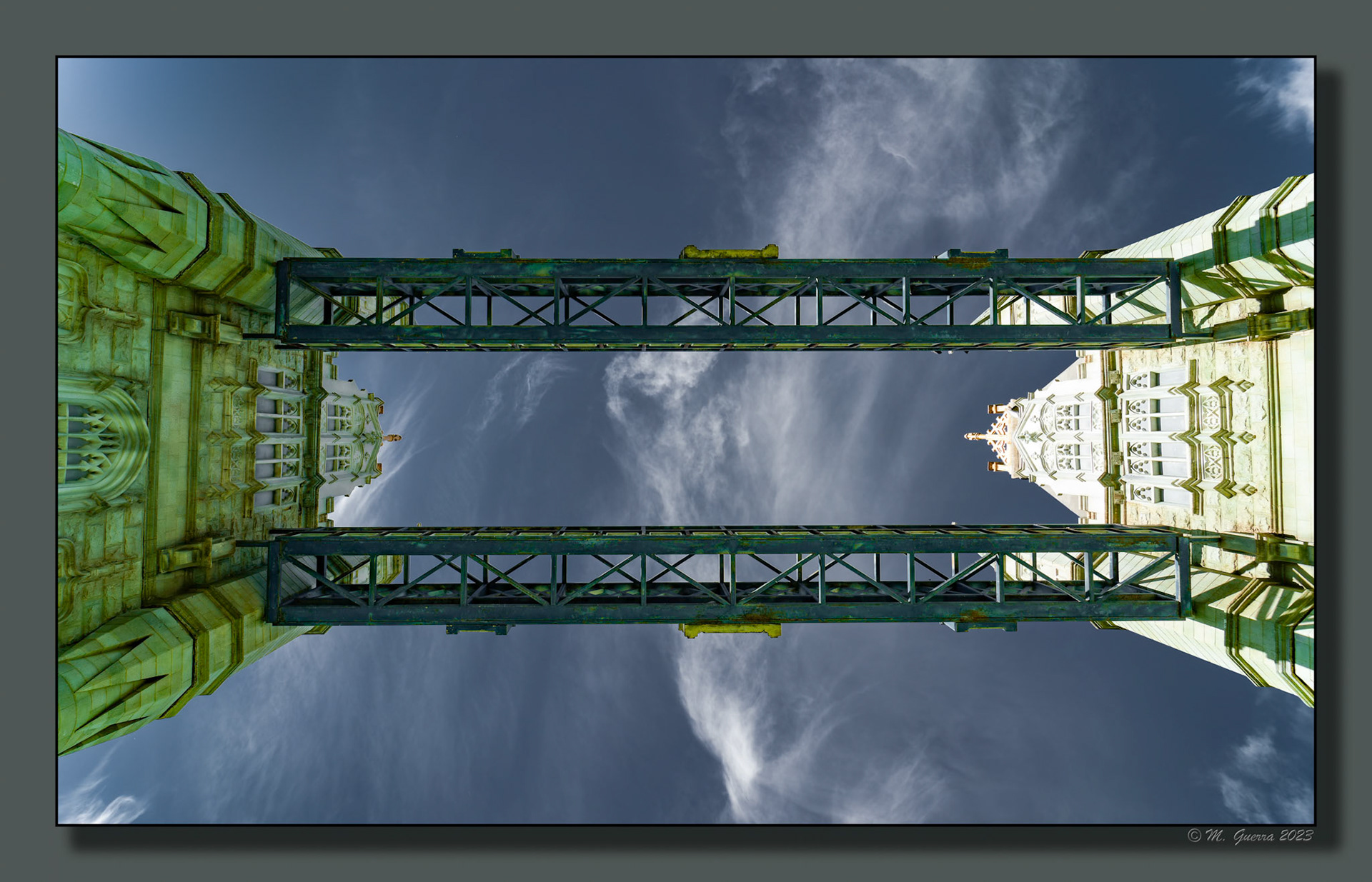 Puente de Londres en miniatura en el Parque Europa de Torrejón. 100ASA