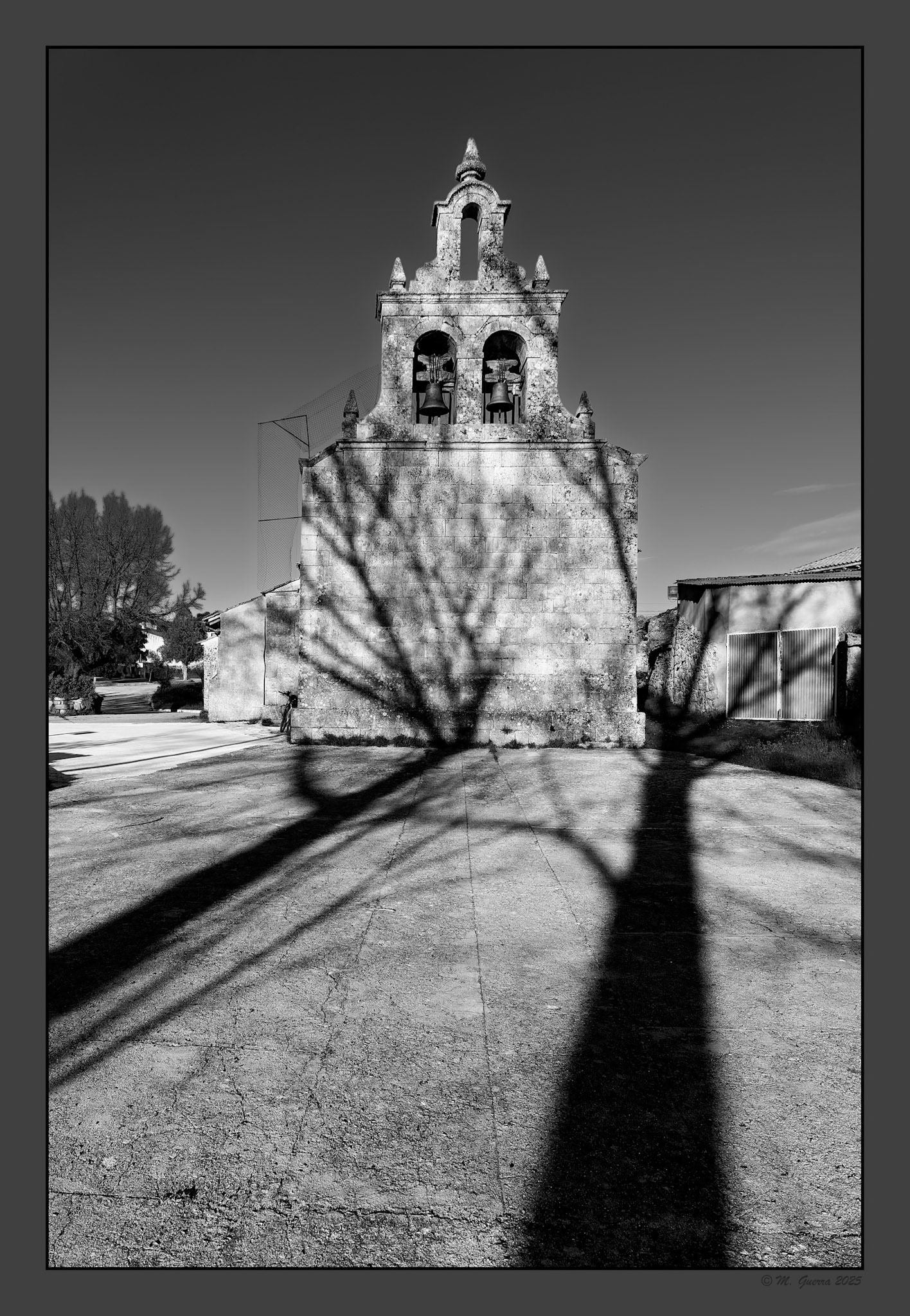 La iglesia de Mámoles
