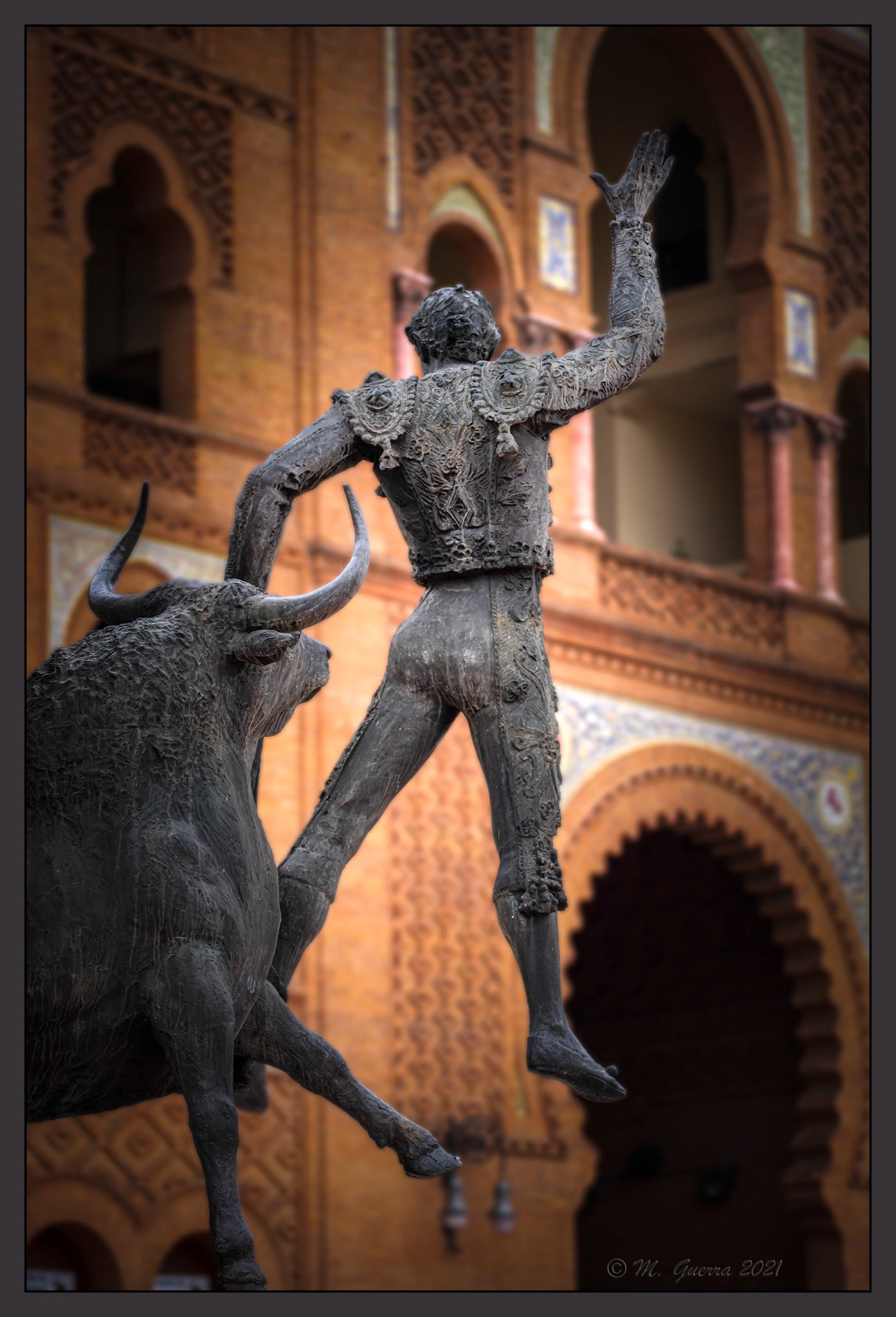 Estatua de un torero en la Plaza de Las Ventas