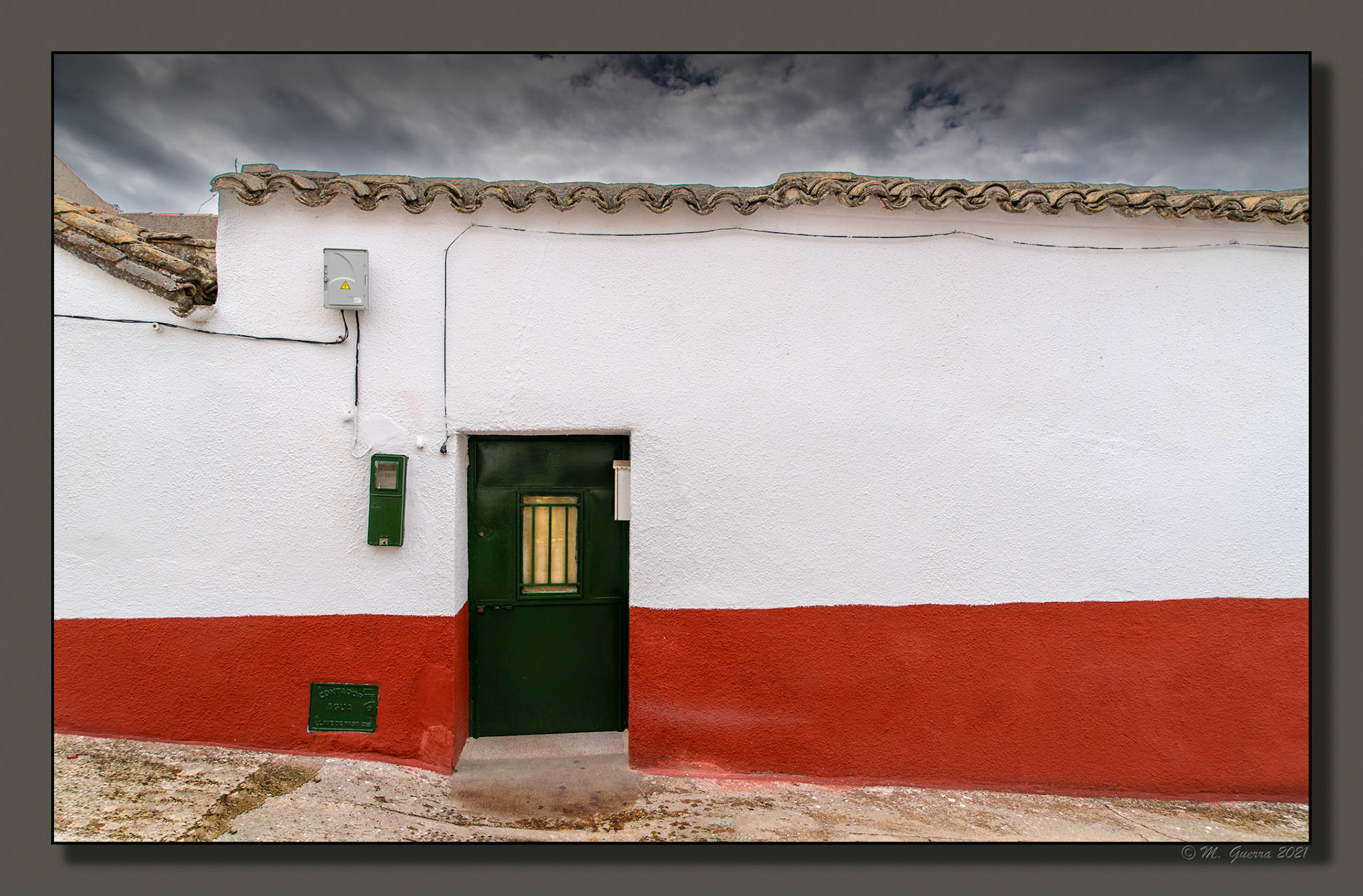 Puerta de una casa en Maqueda