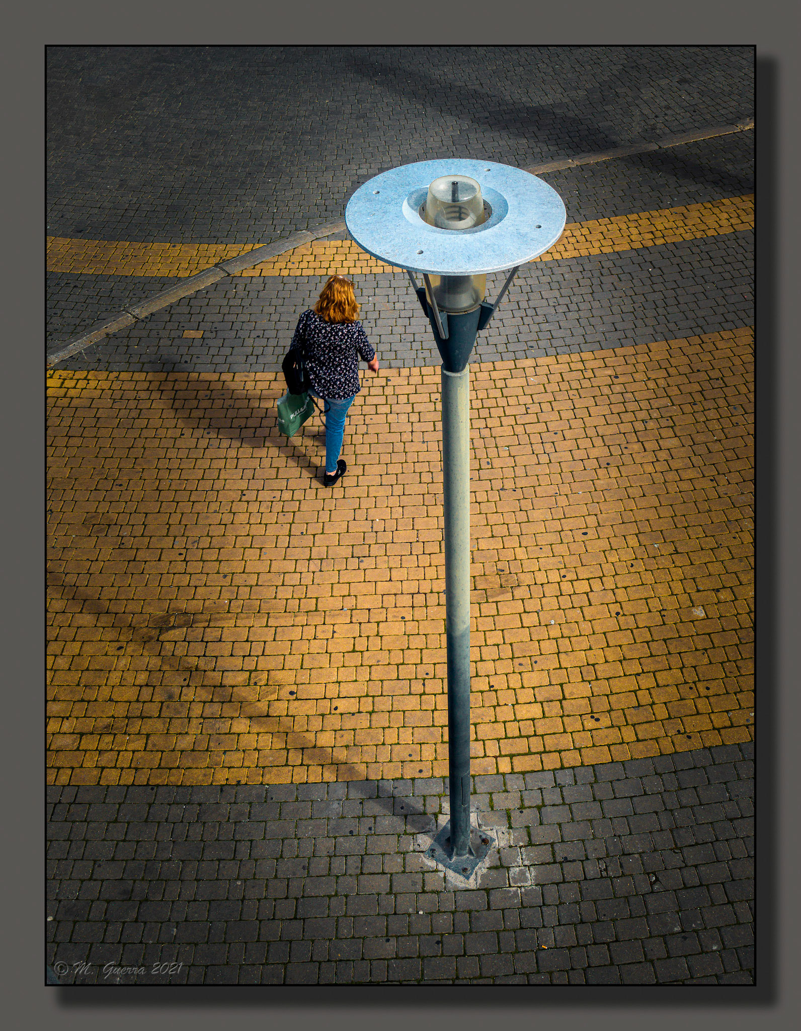 Farola en el Centro Comercial La Gavia