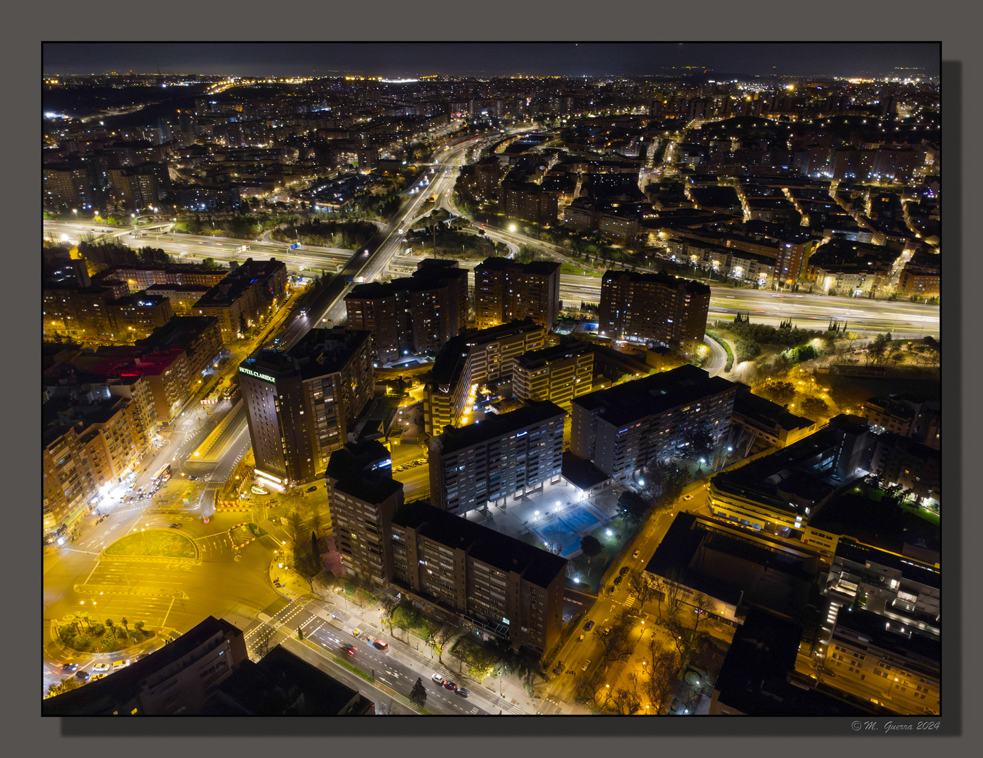 Fotografía nocturna desde el dron en la zona de Conde de Casal