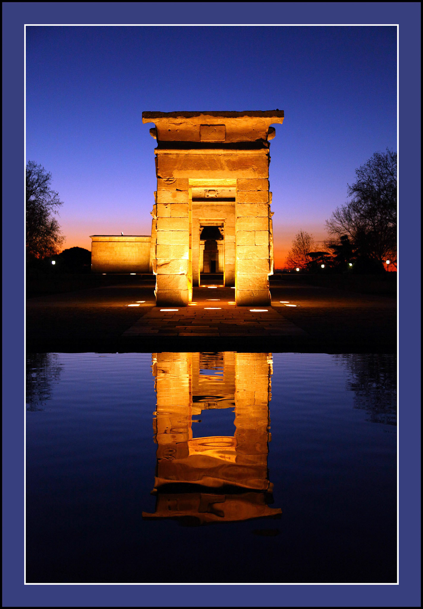 El Templo de Debod en Madrid. Ampliar