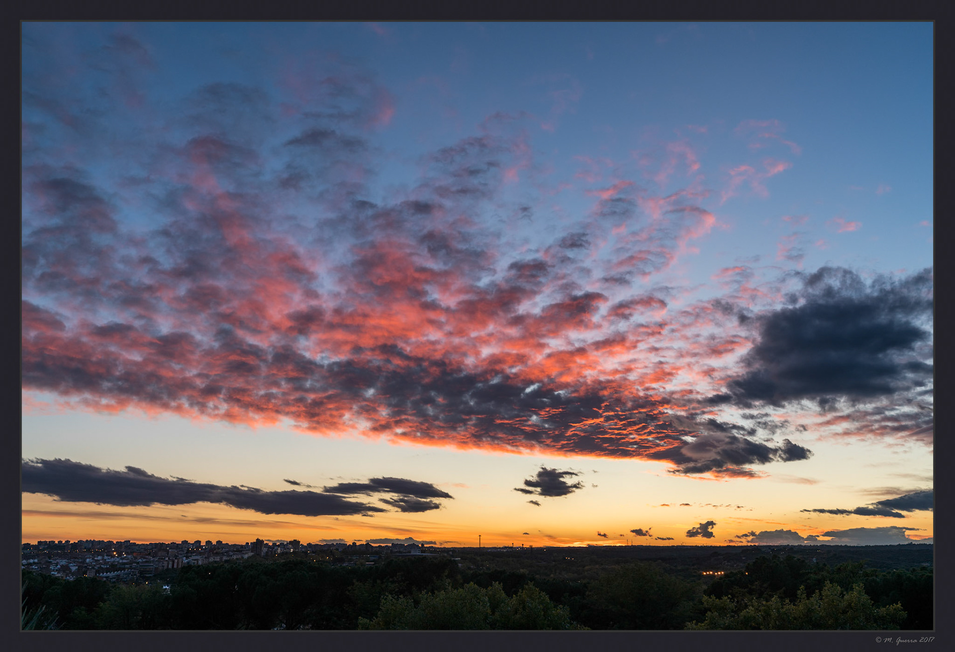 Atardecer en el templo de Debod. Ampliar