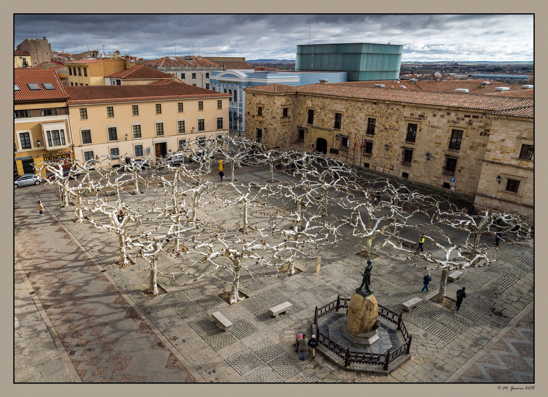 La Plaza de Viriato desde el edificio de la Diputación antigua de Zamora. Ampliar