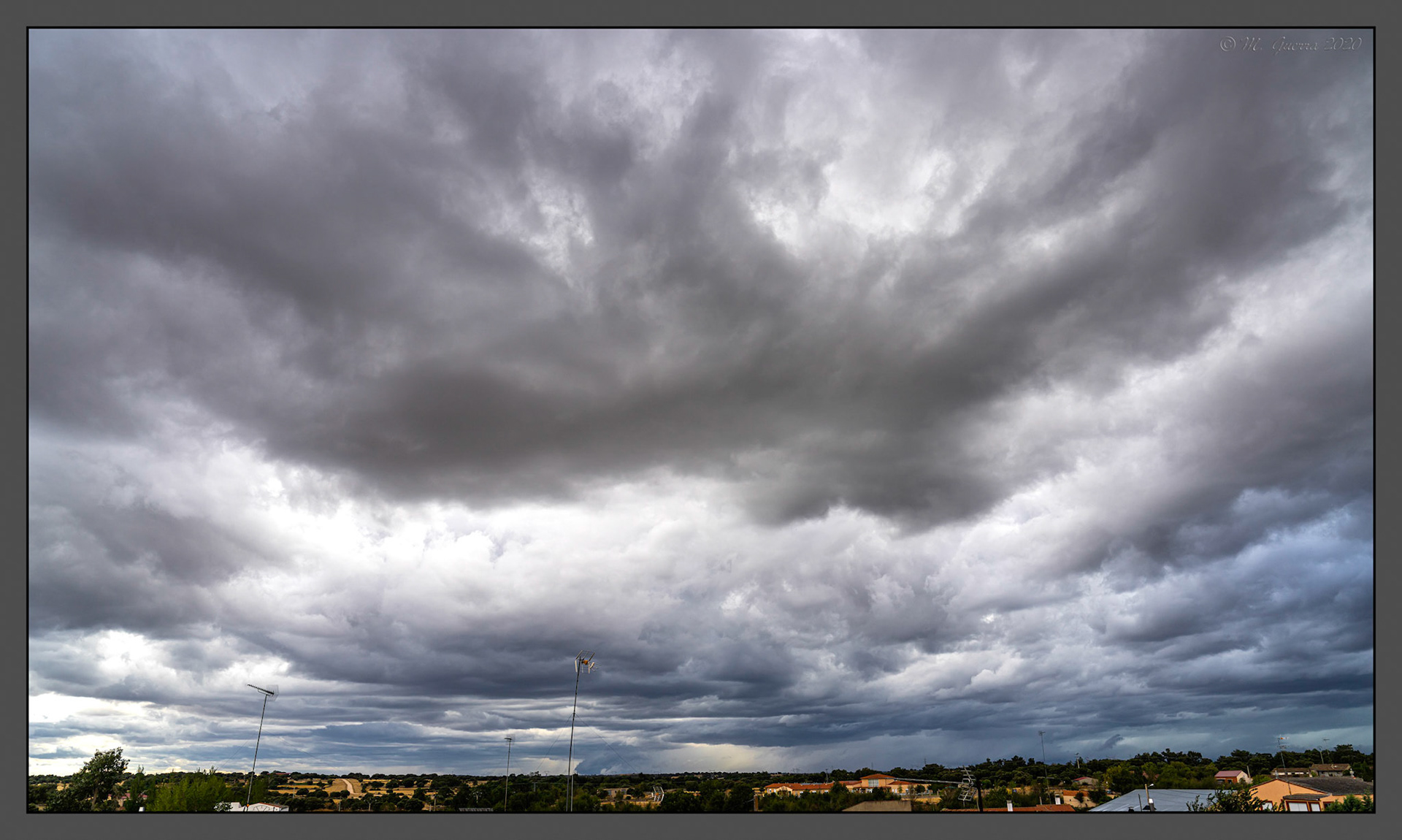 Cielo con nubes en Muga. Ampliar