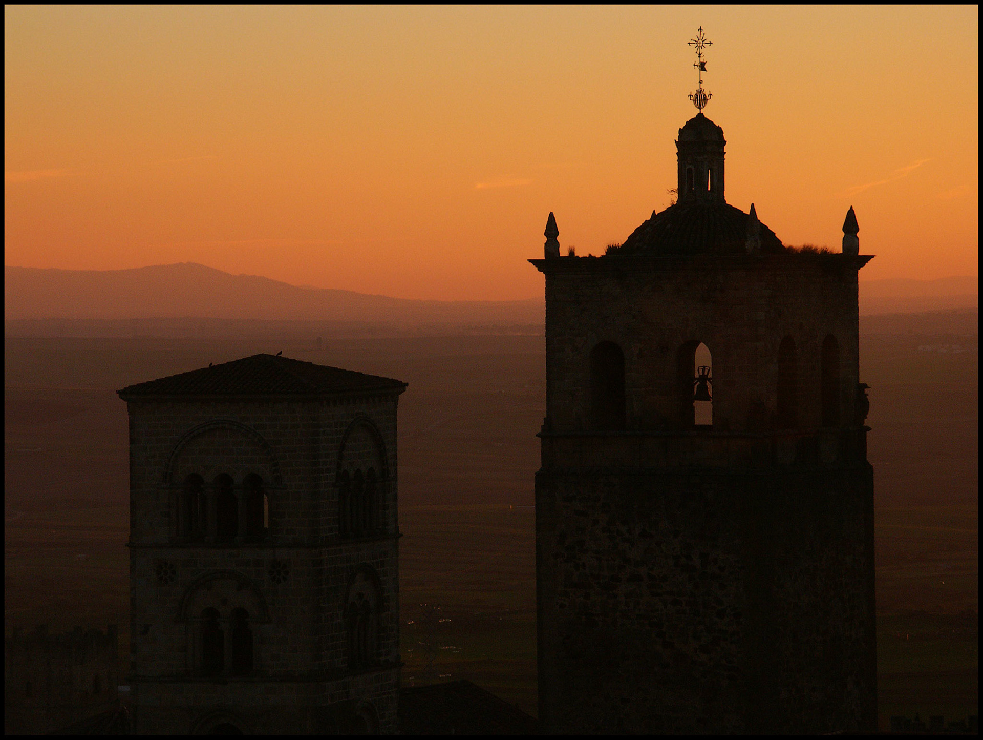 Torres de la iglesia de Santa María la Mayor de Trujillo. Ampliar