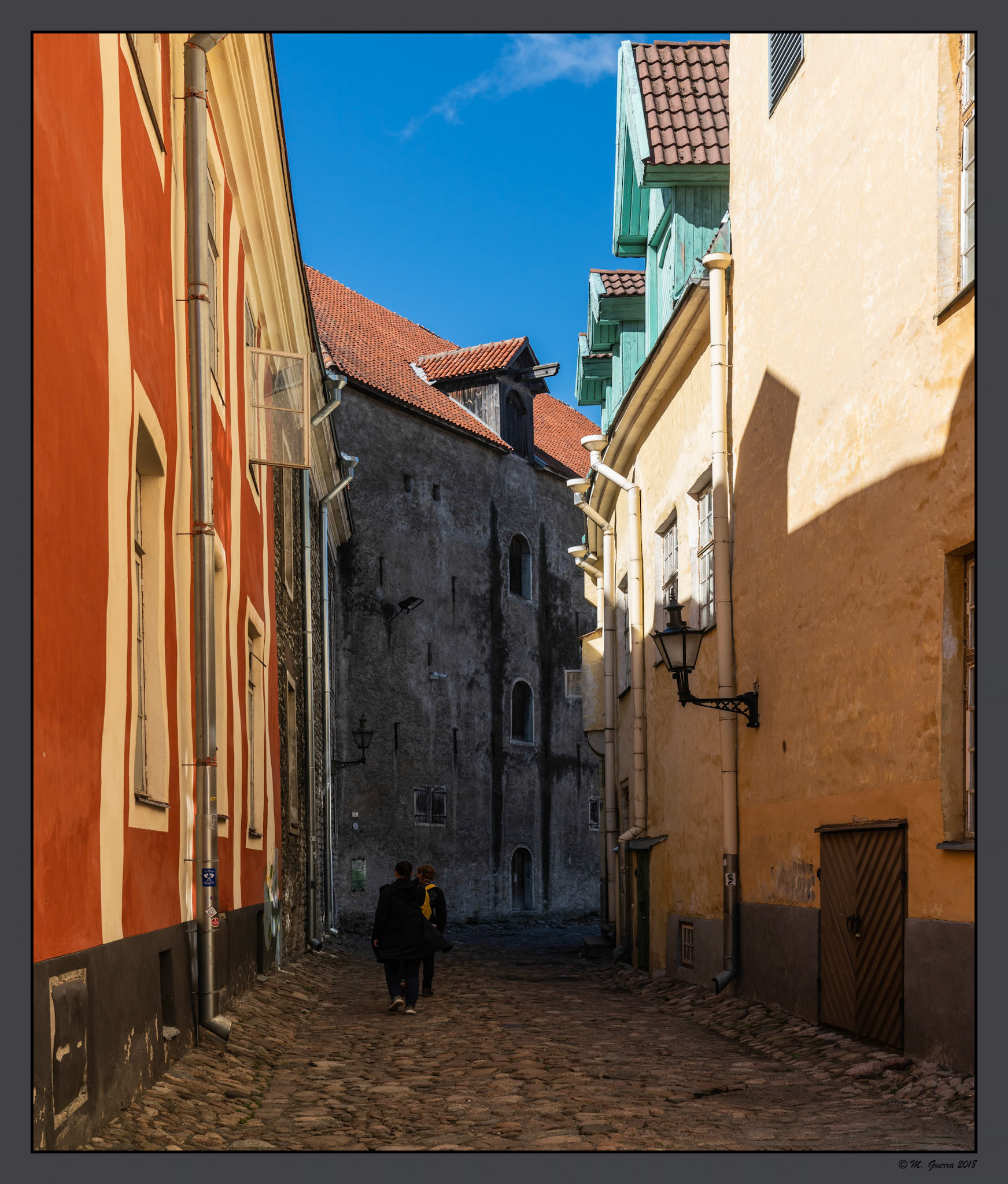Calle en Tallin. Ampliar