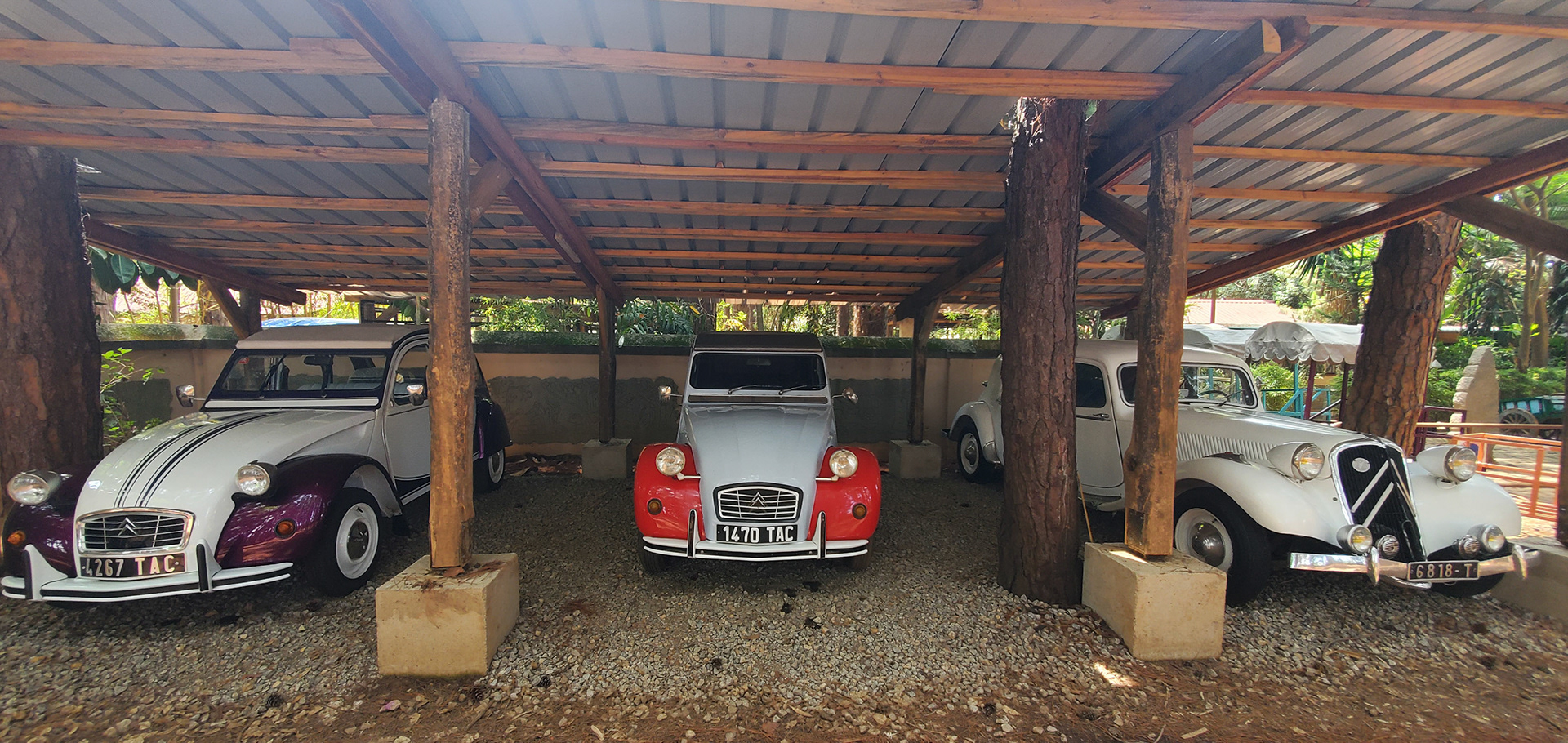 Madagascar's roads were poor but it seemed like most people kept their vehicles in good condition. It might be because the vast majority do not own cars, so it would be a privilege and worthy investment to protect. 