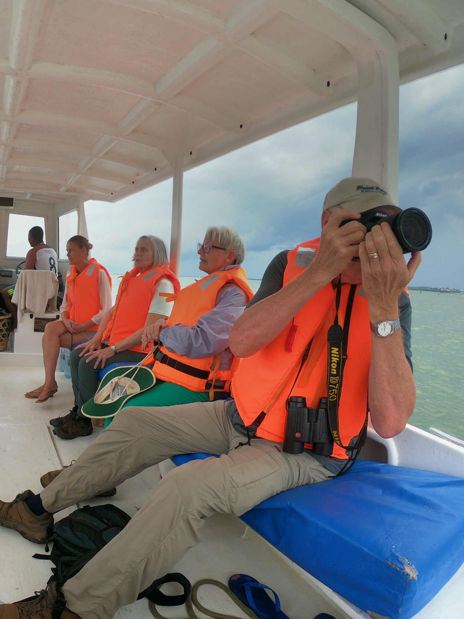 The many pirogues we passed provided some interesting cultural photo opportunities