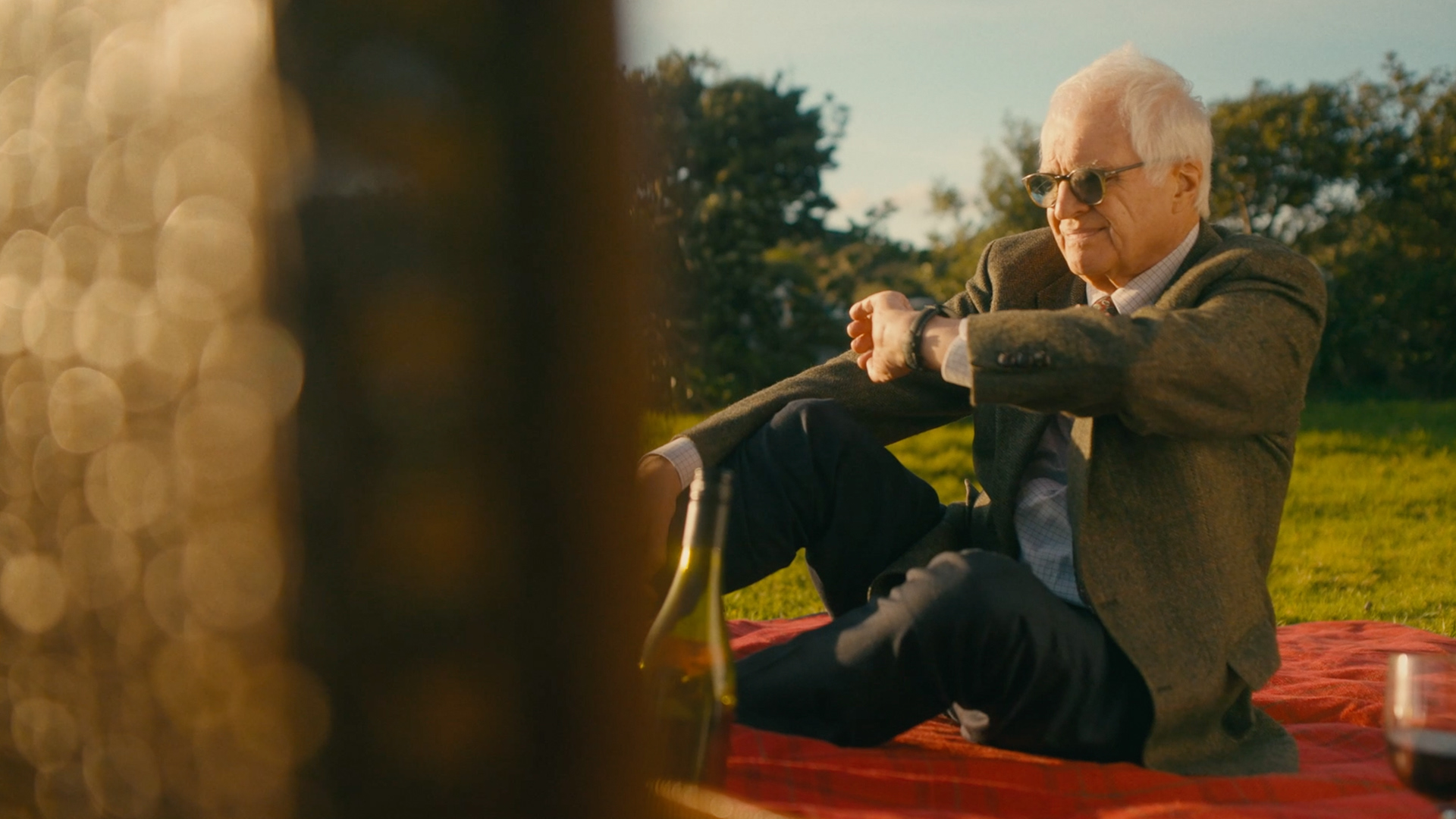 DOP, EDITOR, COLOURIST (SPACES BETWEEN MUSIC VIDEO)