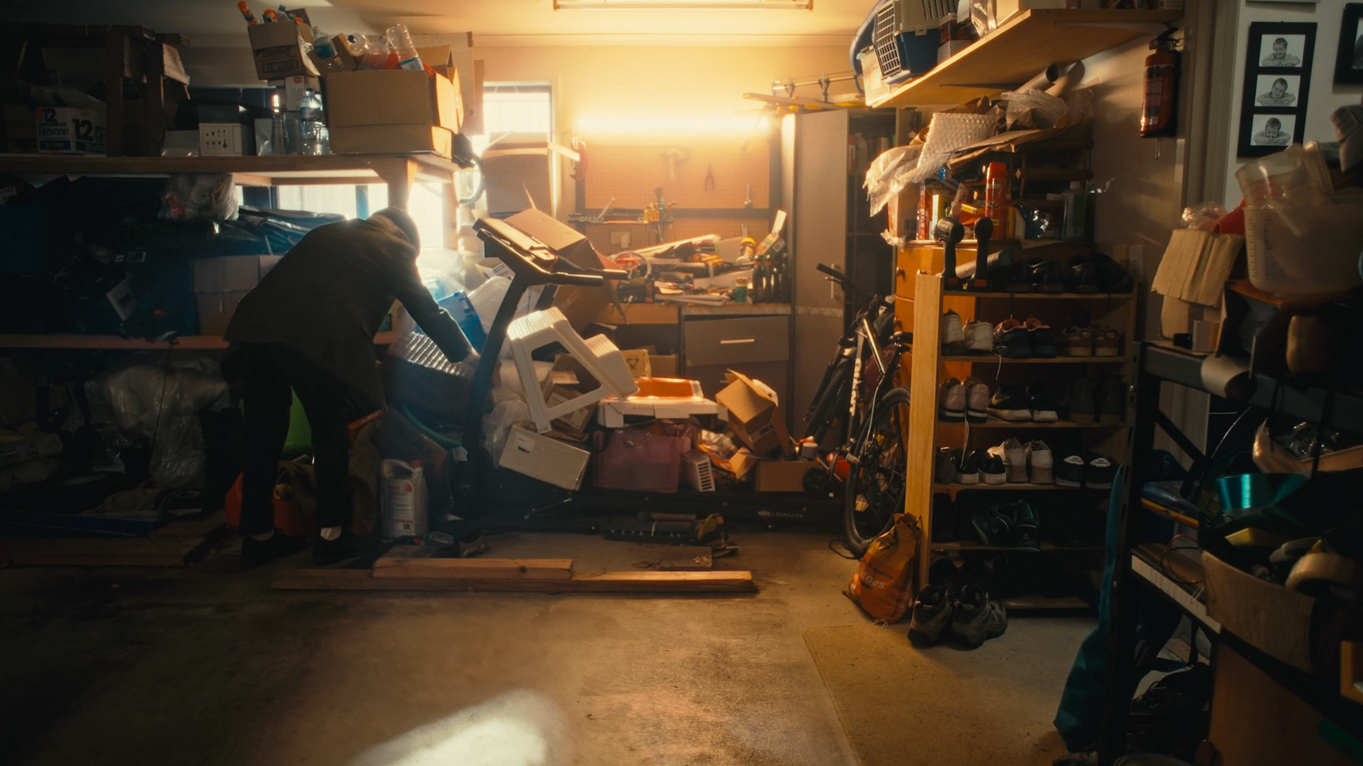 DOP, EDITOR, COLOURIST (SPACES BETWEEN MUSIC VIDEO)