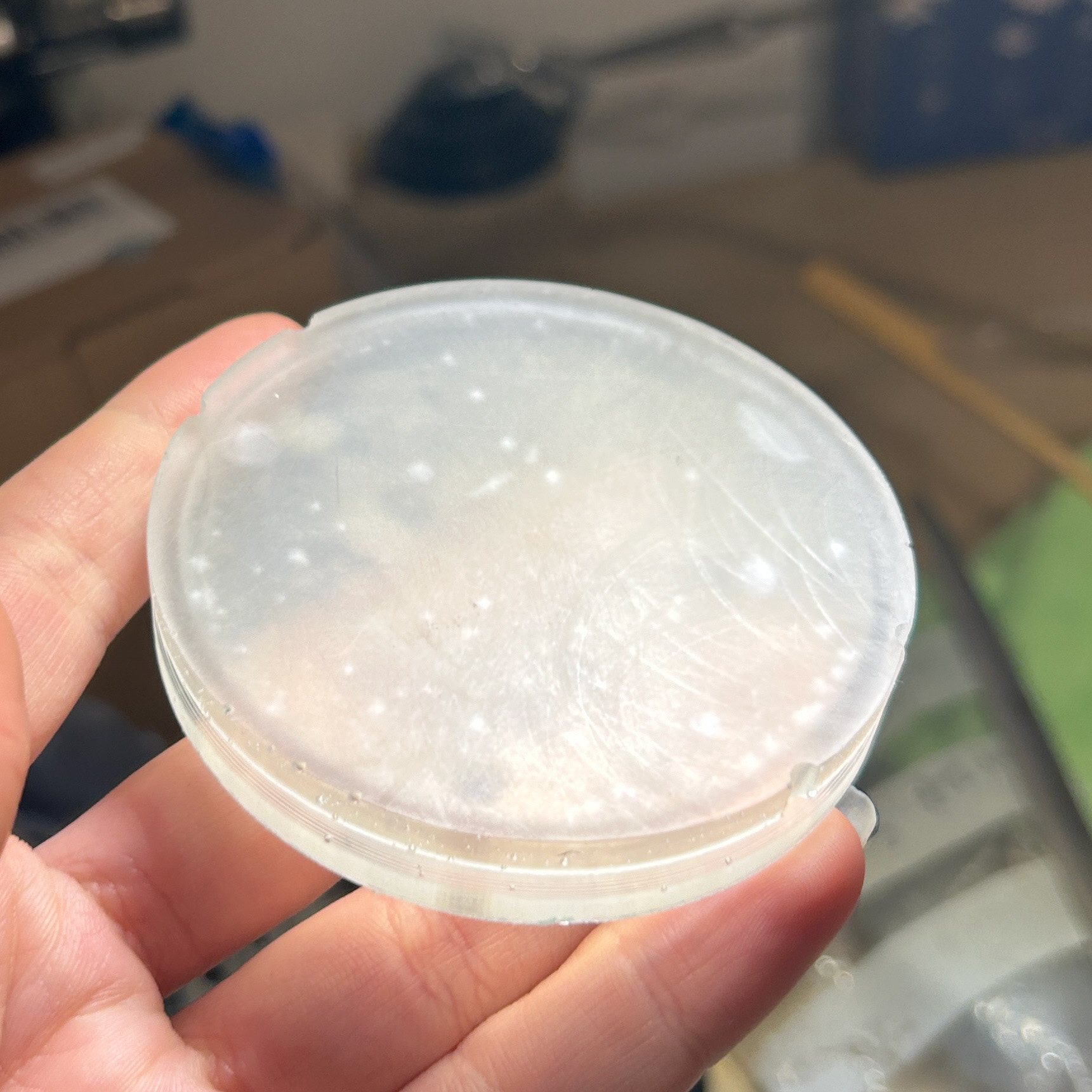 Checking the bottom of the resin dish