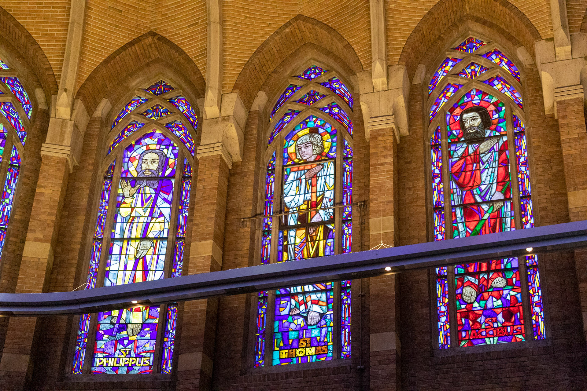 Glas-in-lood in de kapel