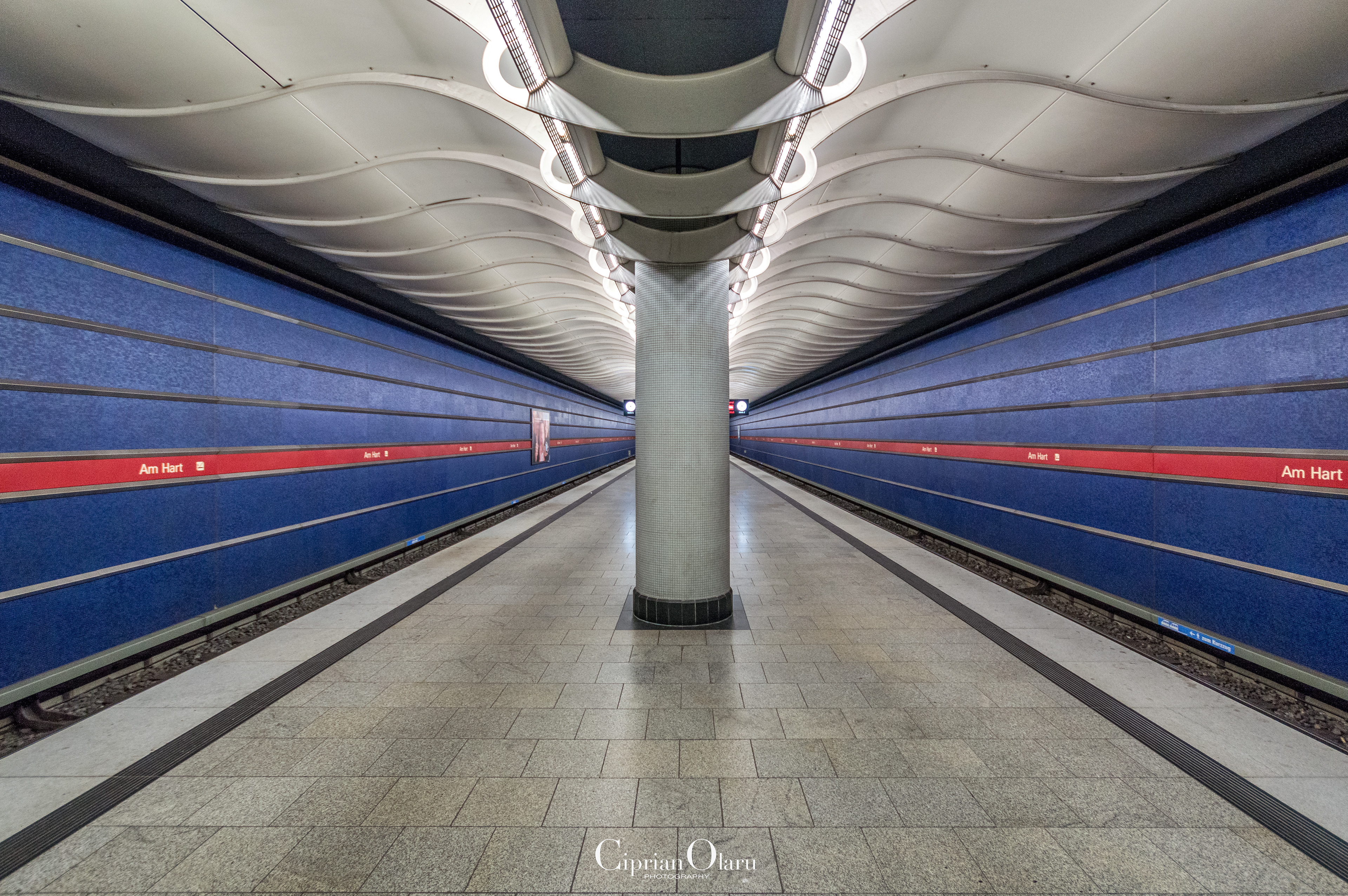 Am Hart U-Bahn-Station, München 2016