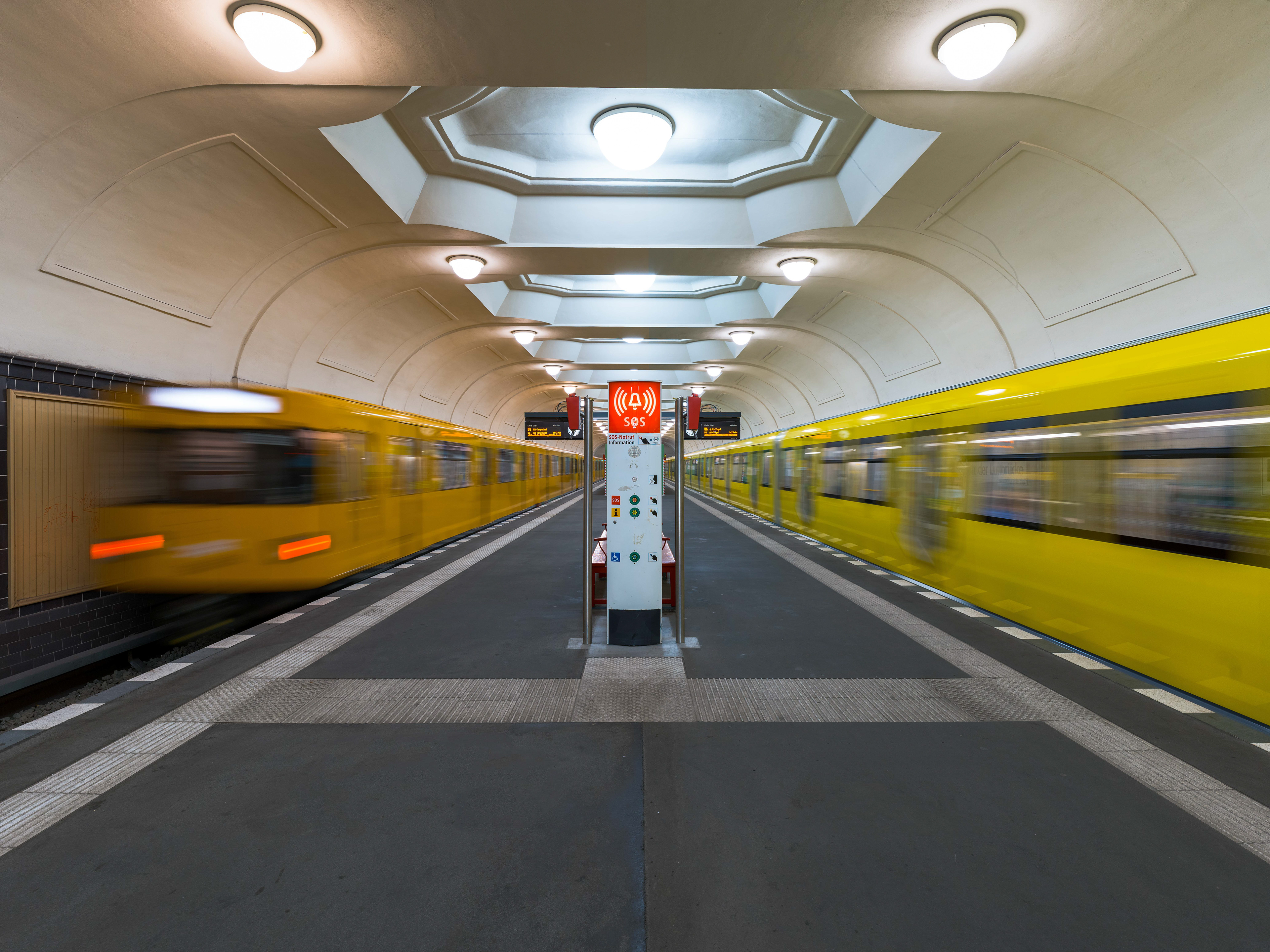 Platz der Luftbrücke, Berlin 2021