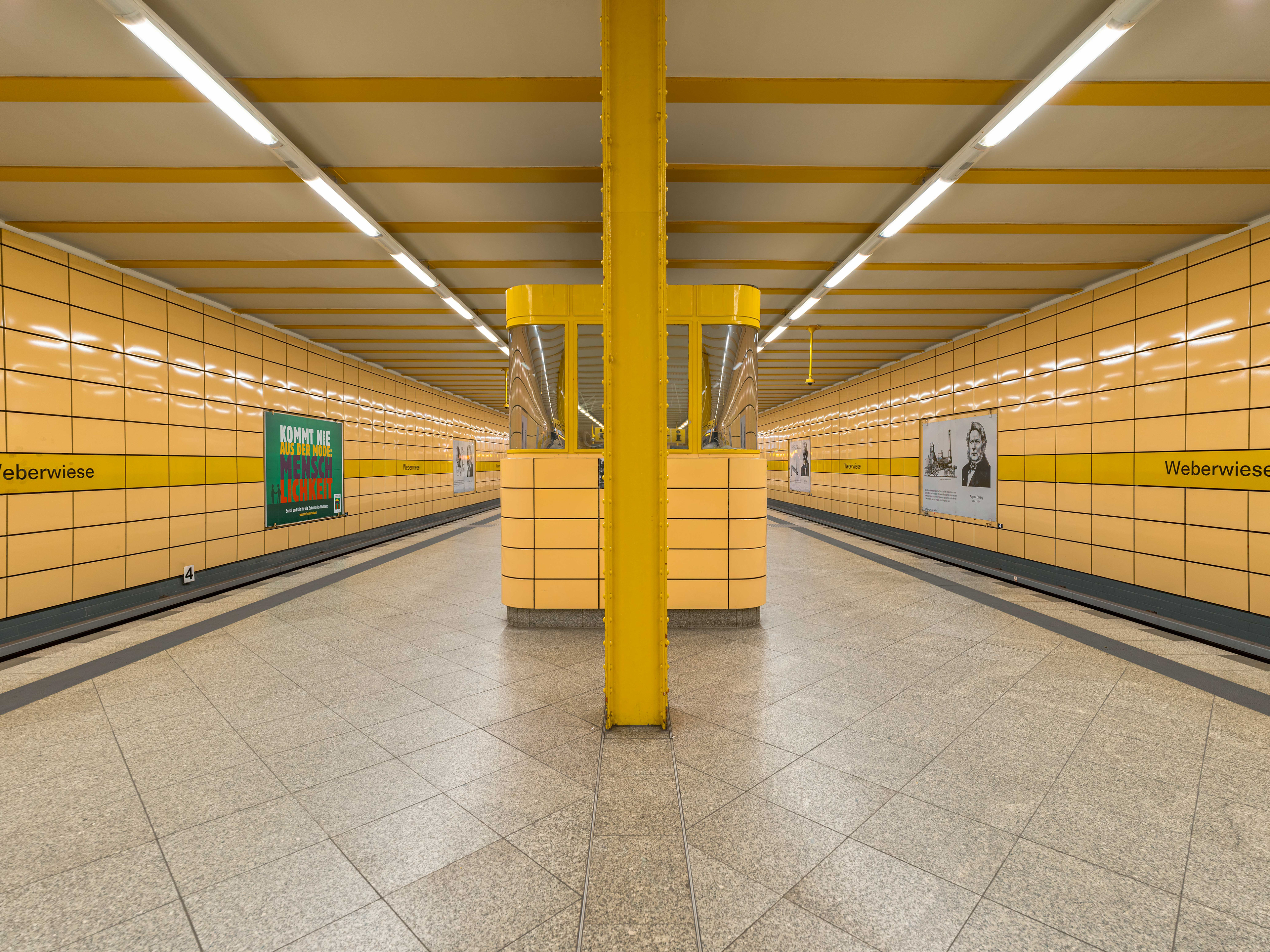 9 Weberwiese U-Bahn-Station, Berlin 2021