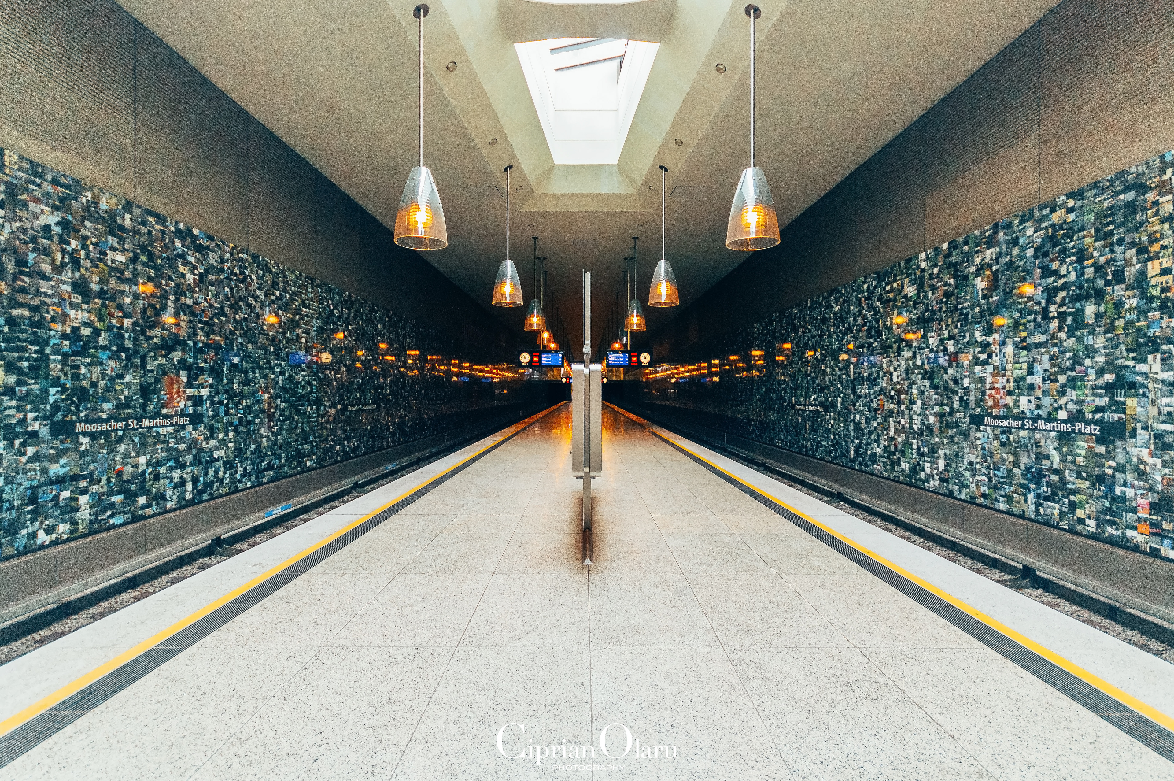 Moosacher St.-Martins-Platz U-Bahn-Station ,  München 2016