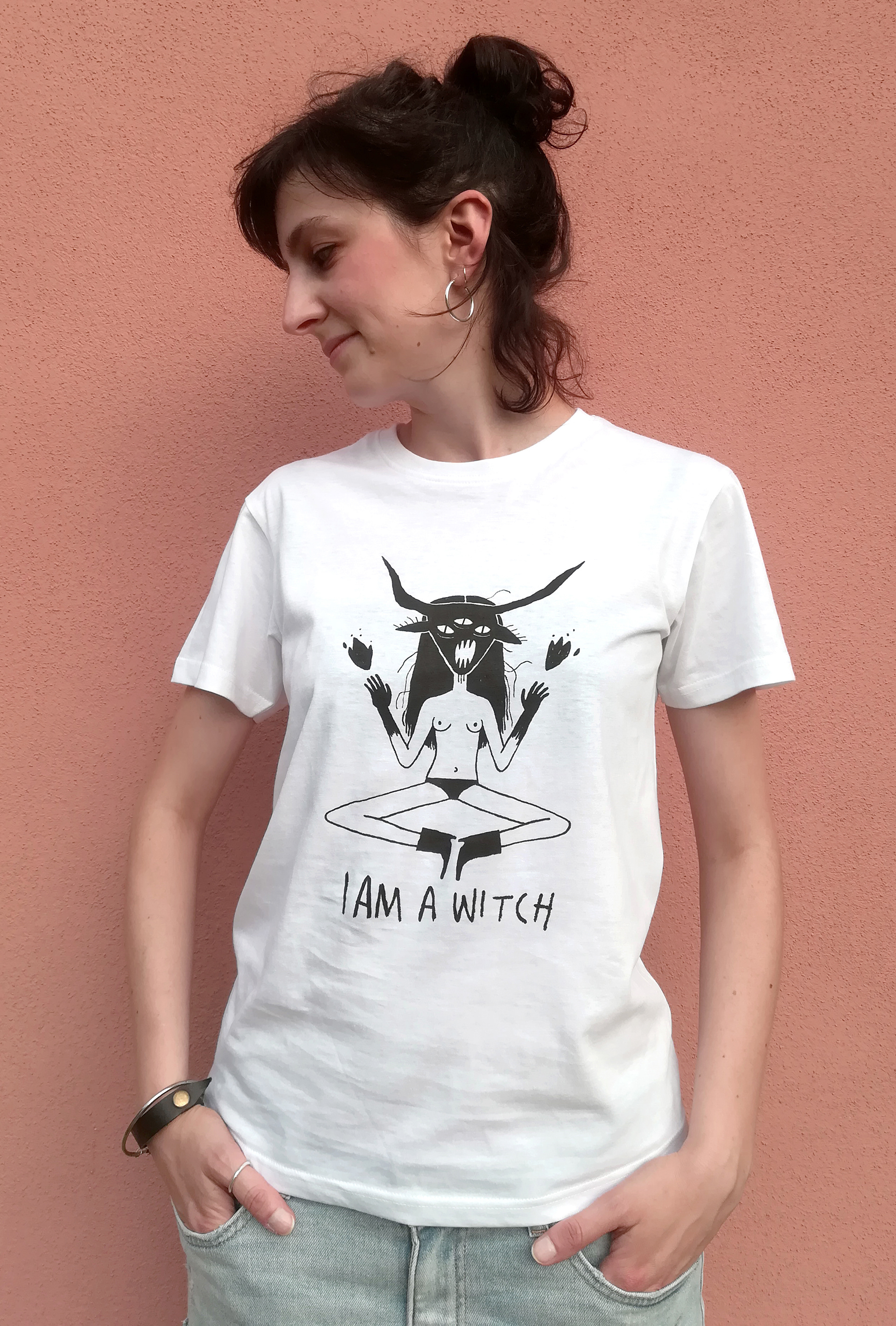 T-SHIRT - merch