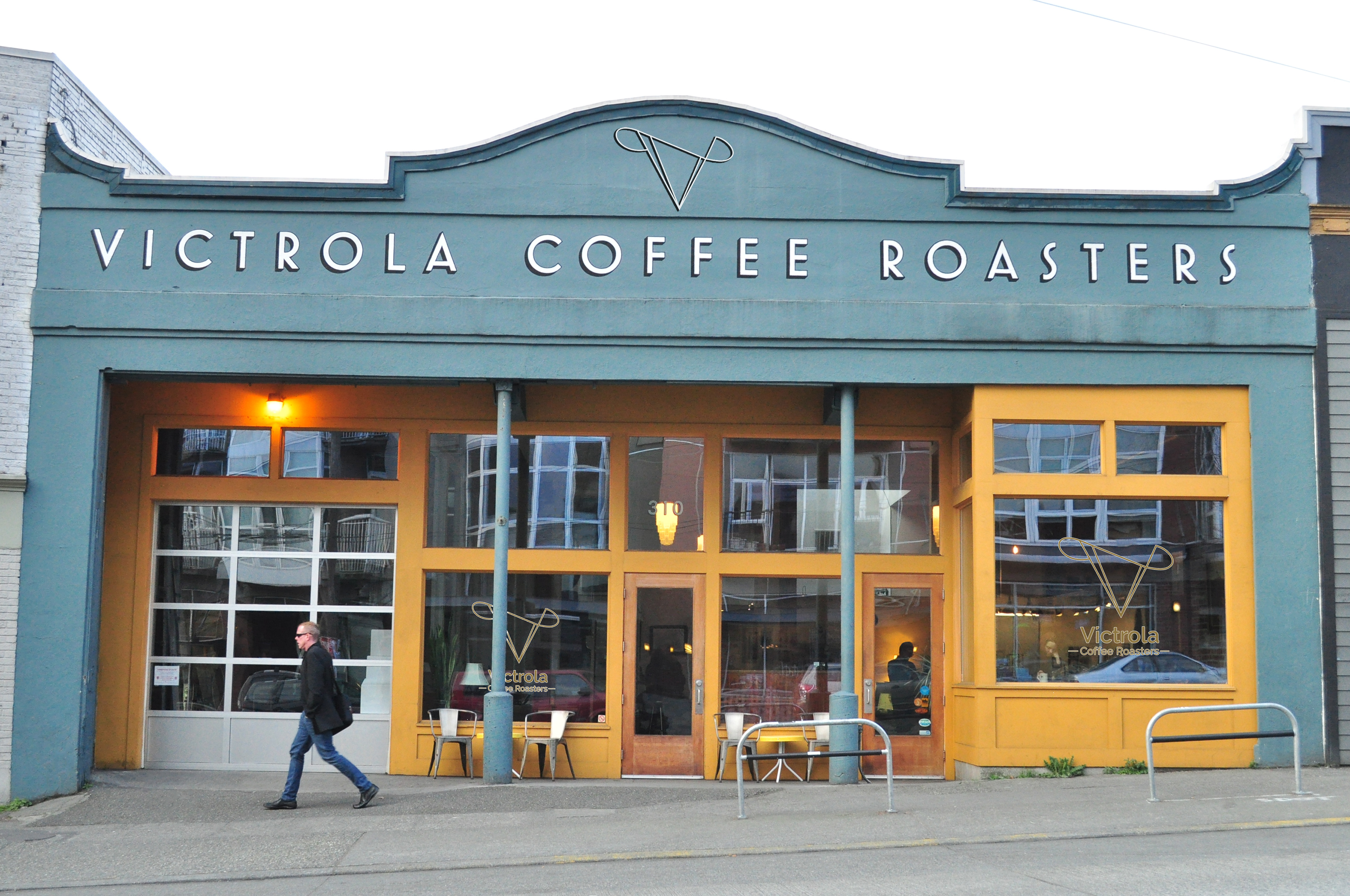 shop signage design