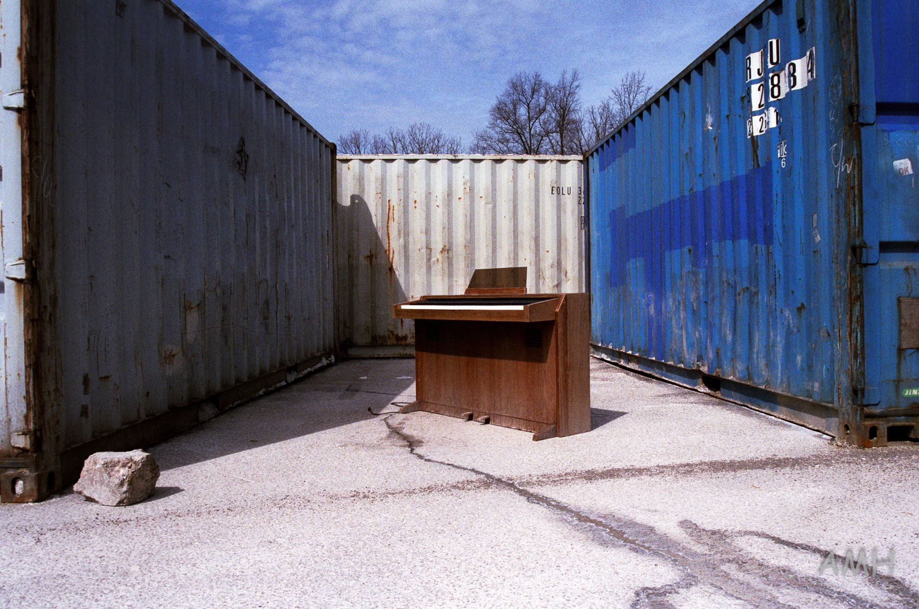 Nikon F80 + 28-80mm Kodak Colorplus