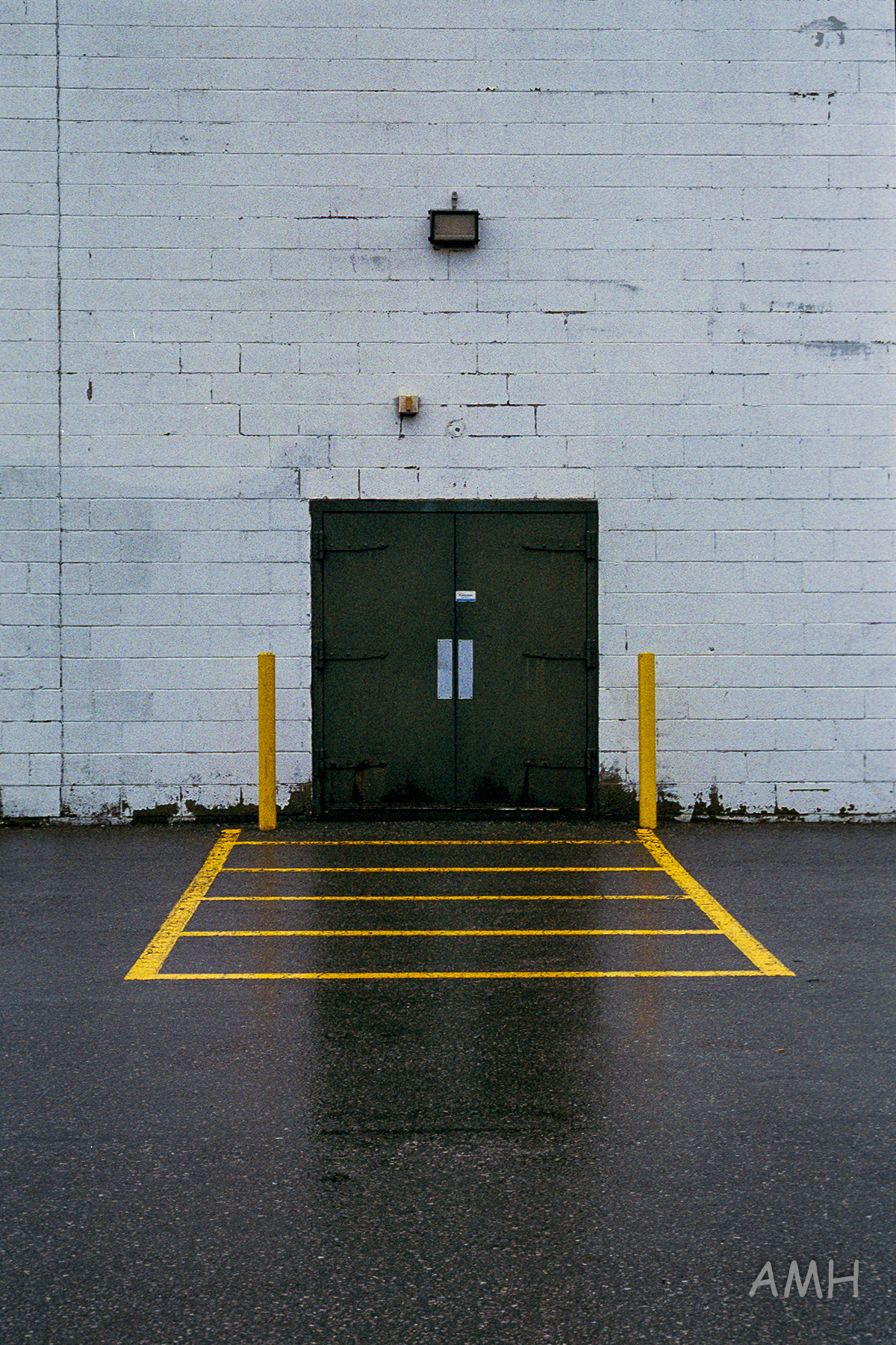 Nikon F80 + 28-80mm Kodak Colorplus