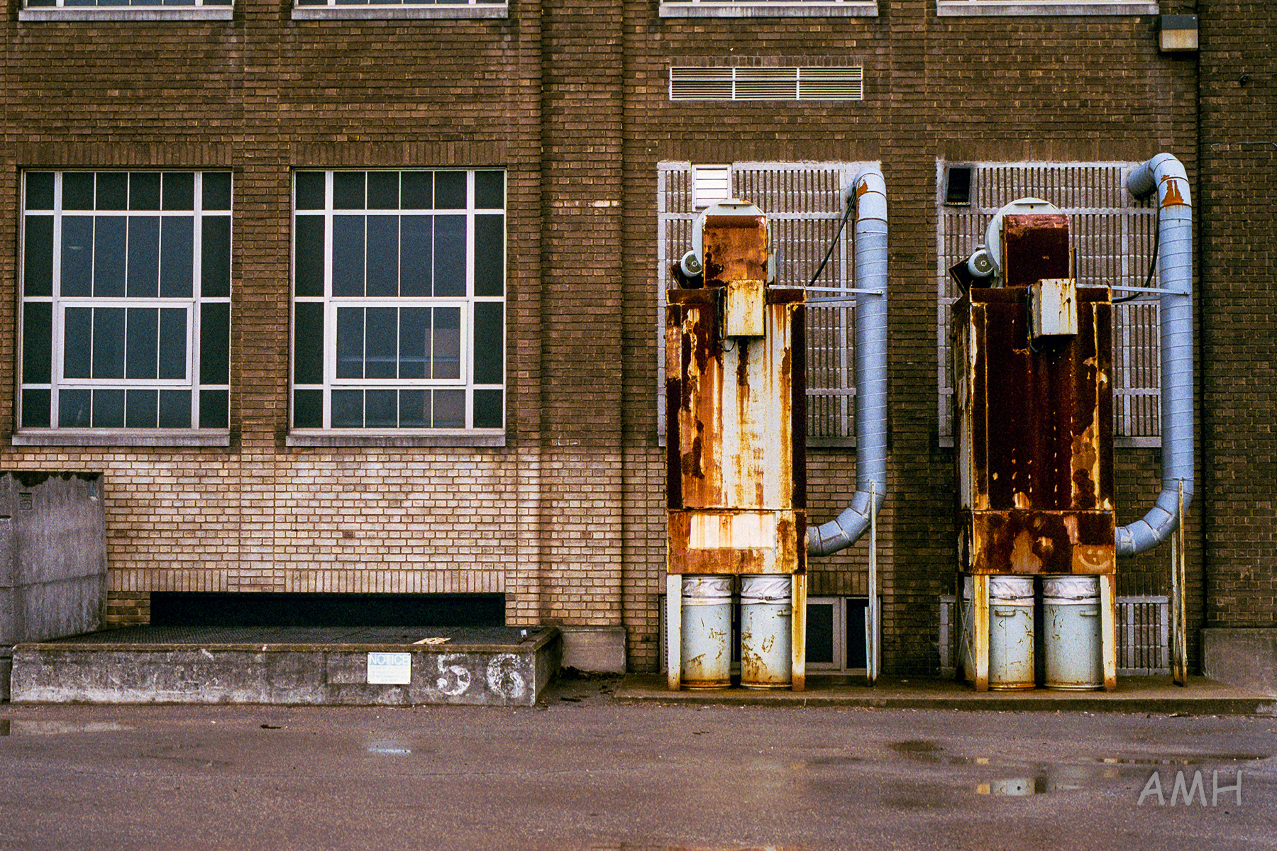 Nikon F80 + 28-80mm Kodak Colorplus