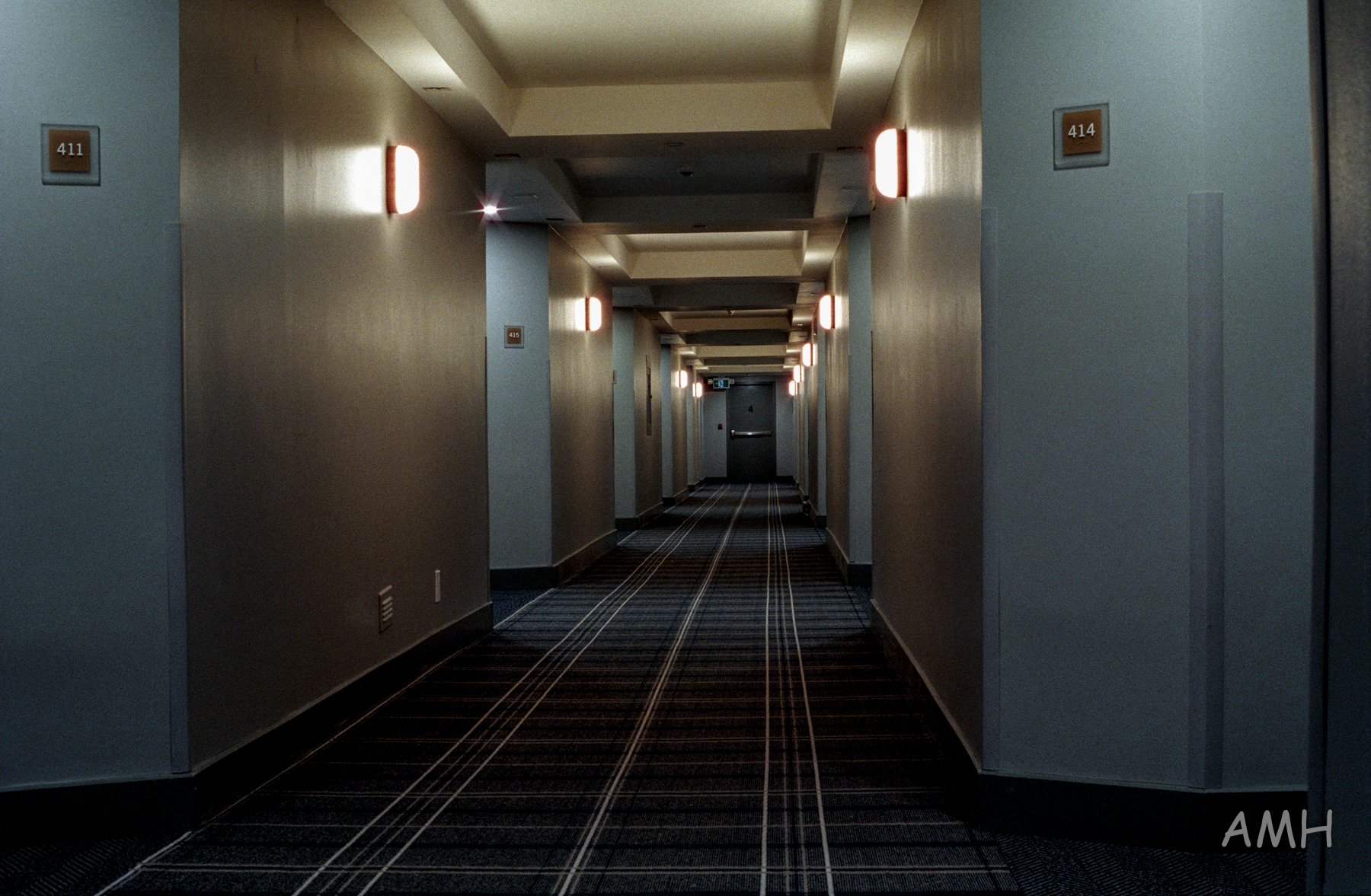 Nikon FE + 28mm Kodak Portra 400